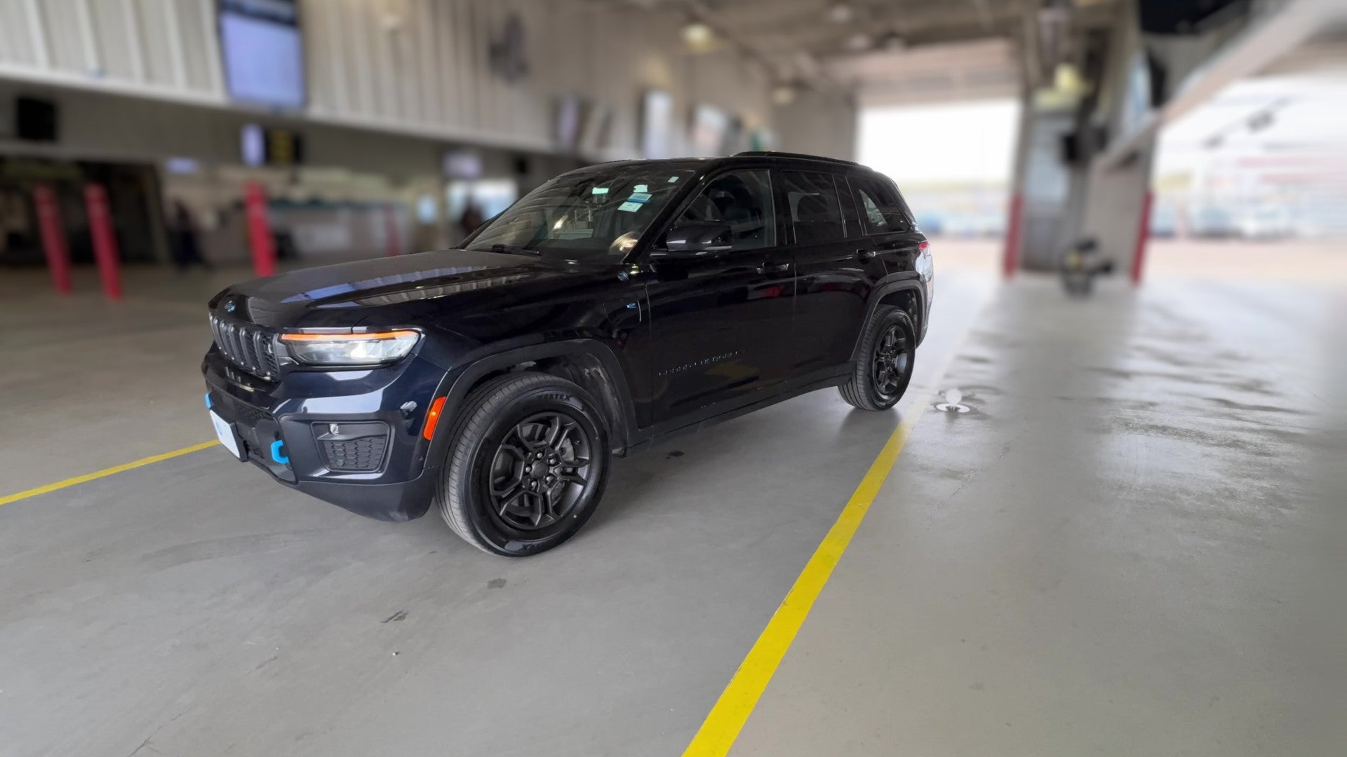 2024 Jeep Grand Cherokee 4xe vehicle photo