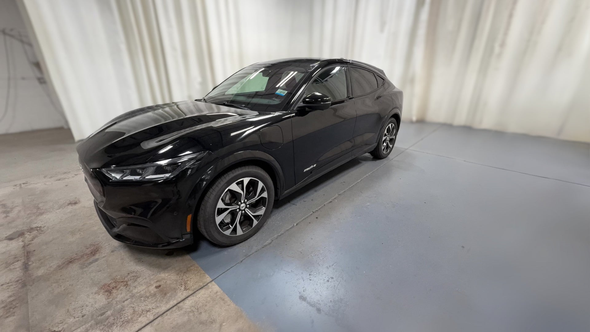2022 Ford Mustang MACH-E vehicle photo