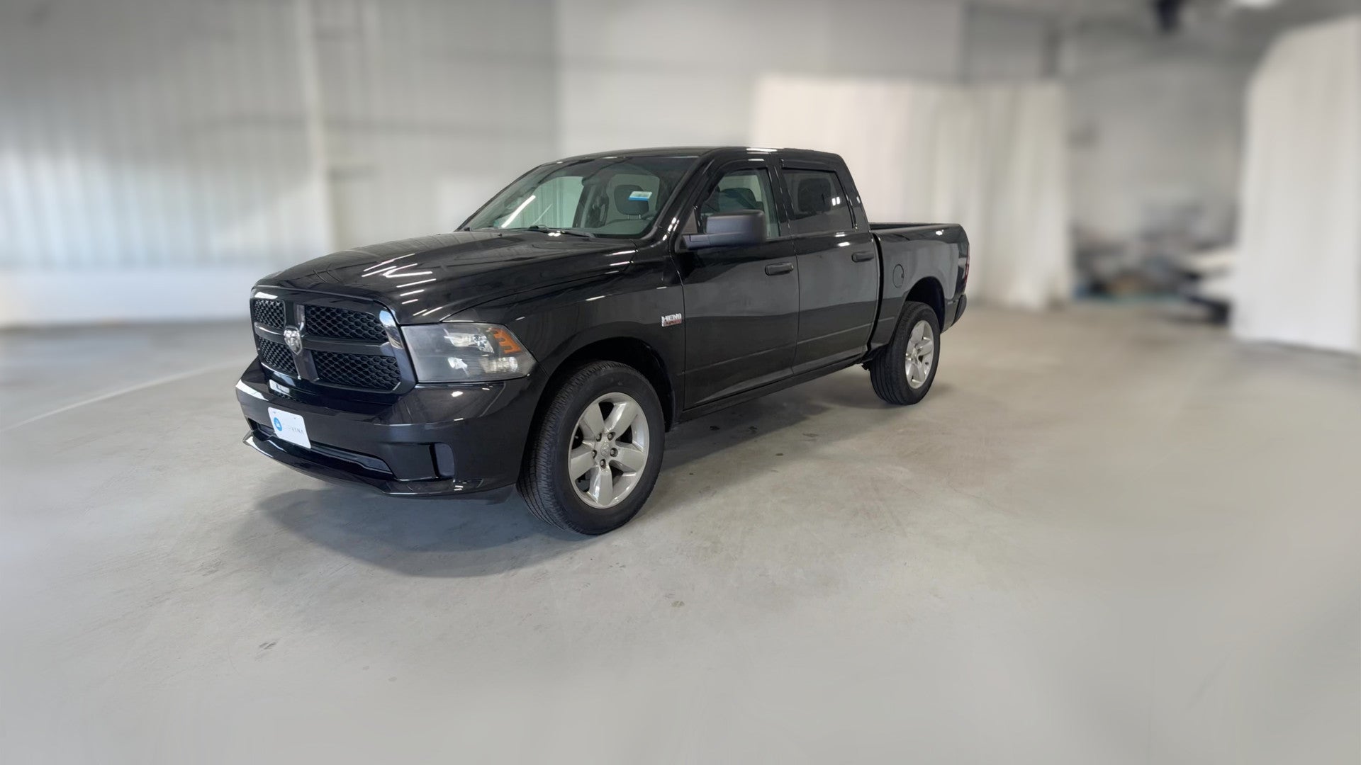2018 Ram 1500 Crew Cab vehicle photo
