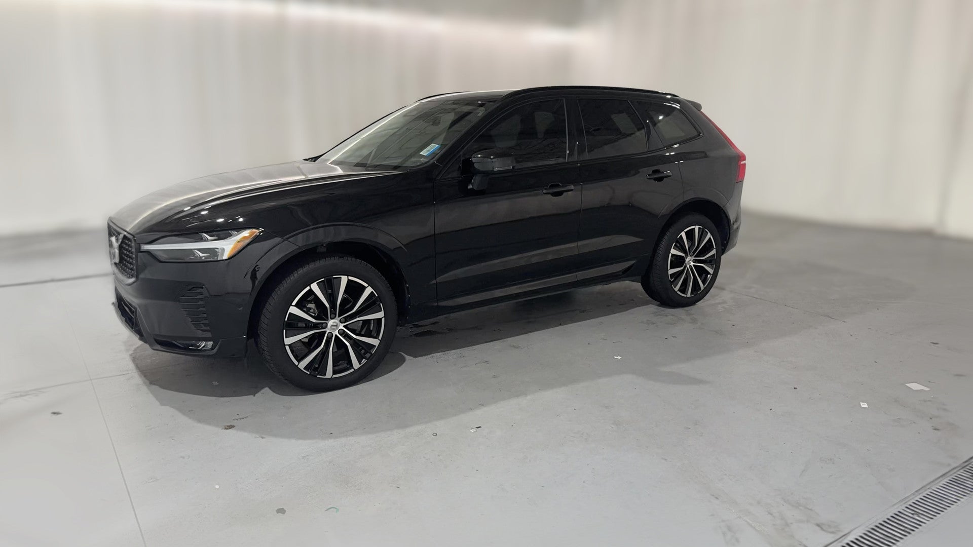 2023 Volvo XC60 vehicle photo