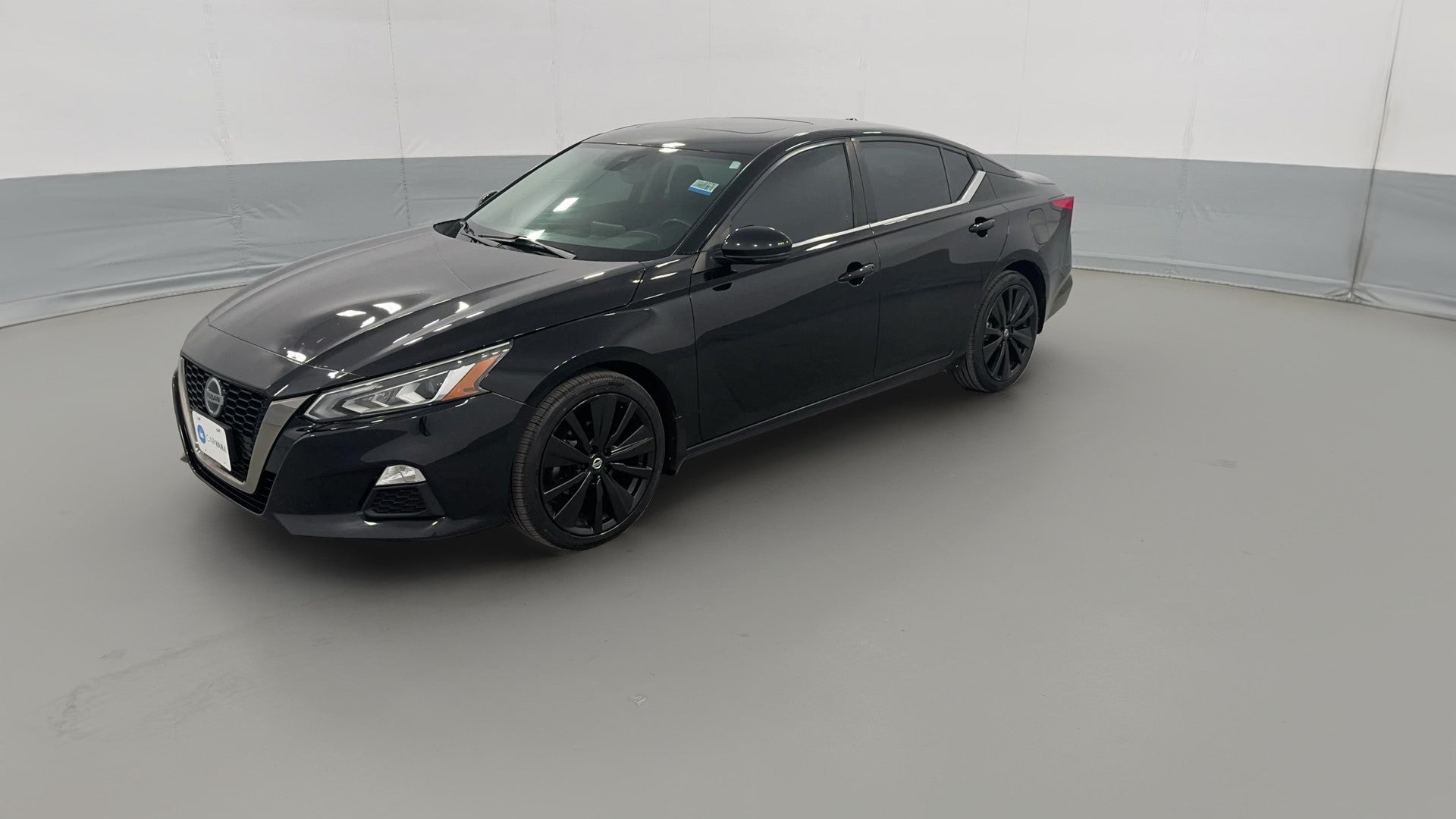 2021 Nissan Altima vehicle photo