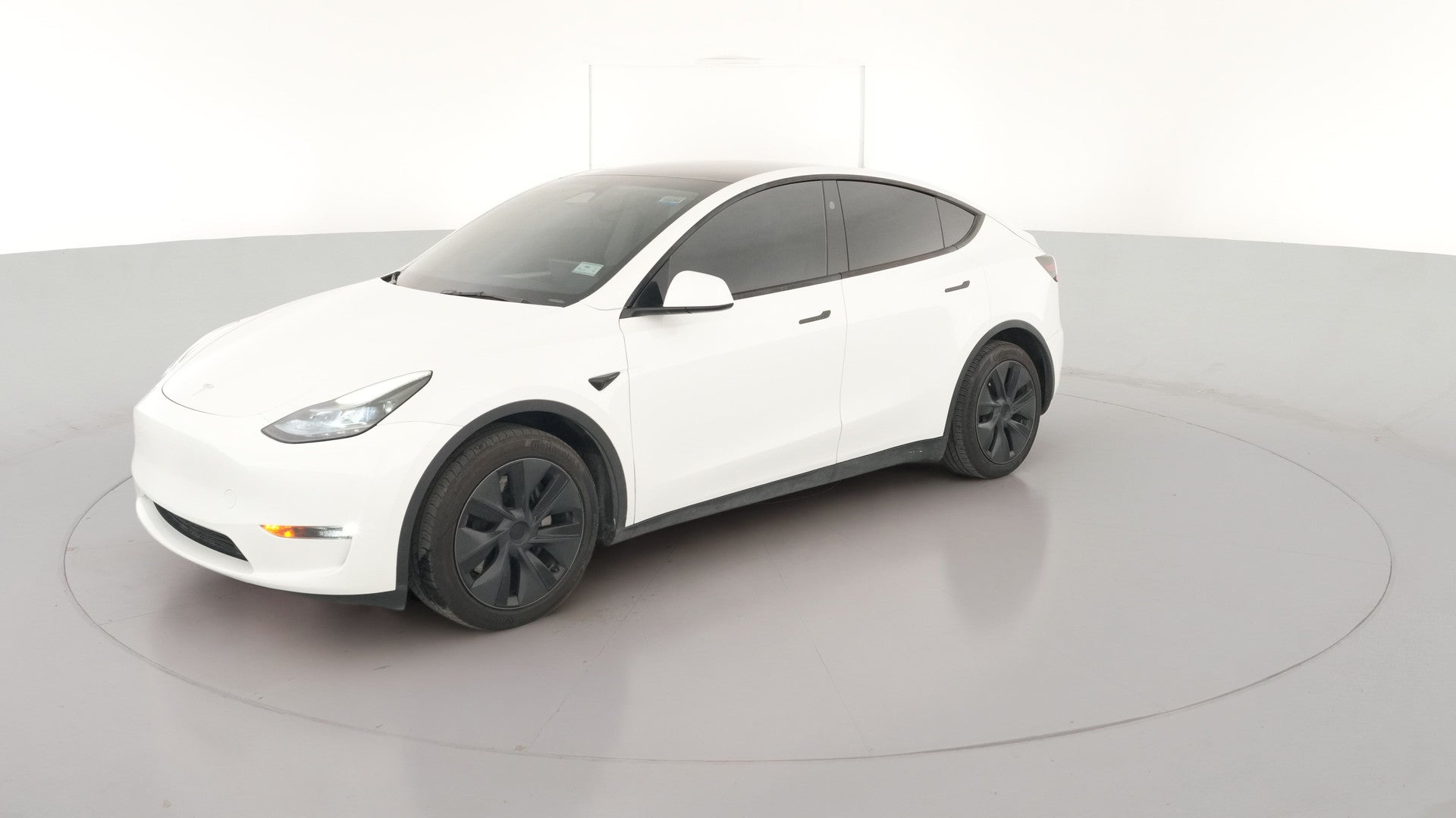 2024 Tesla Model Y vehicle photo