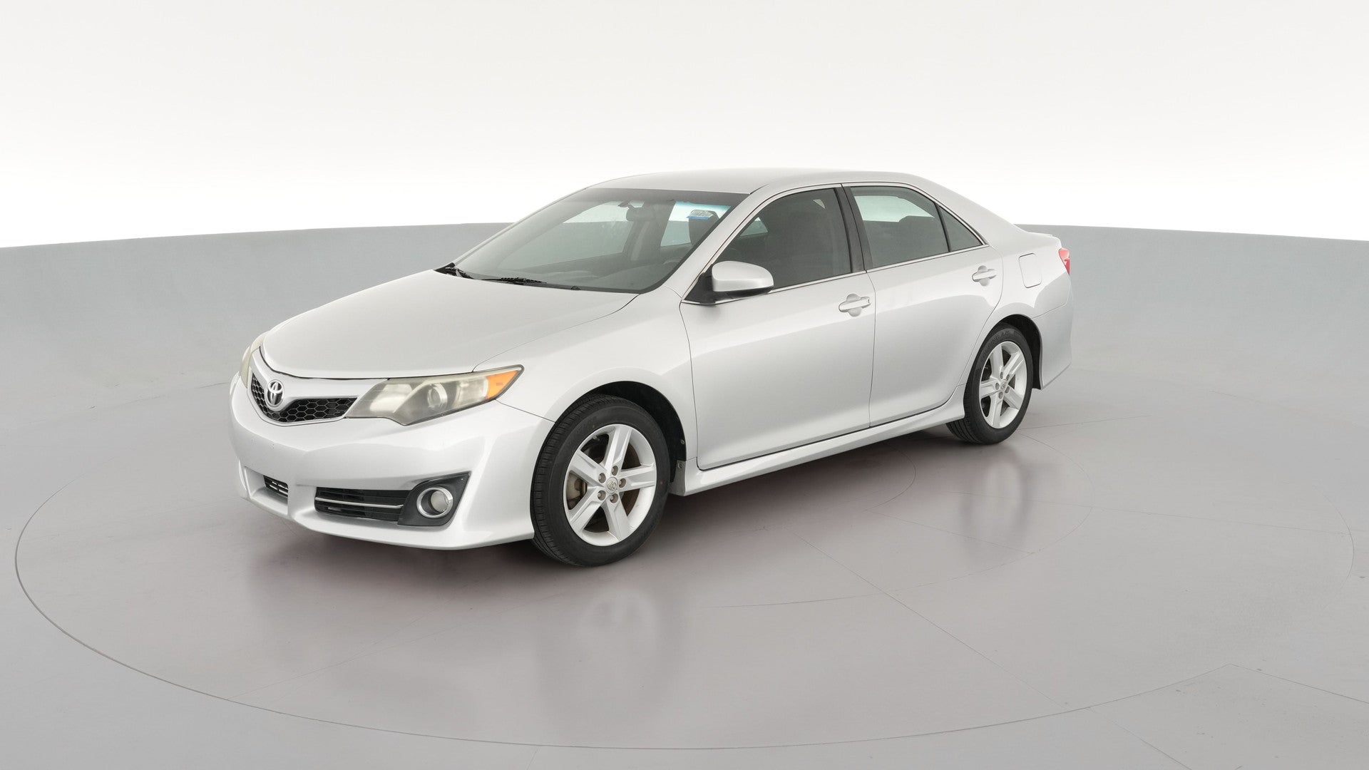 2014 Toyota Camry vehicle photo