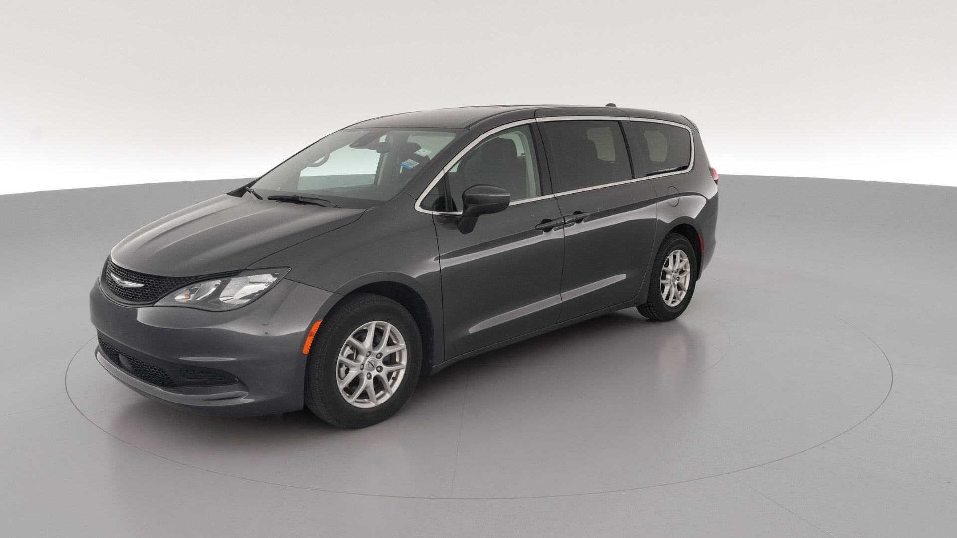2023 Chrysler Voyager vehicle photo