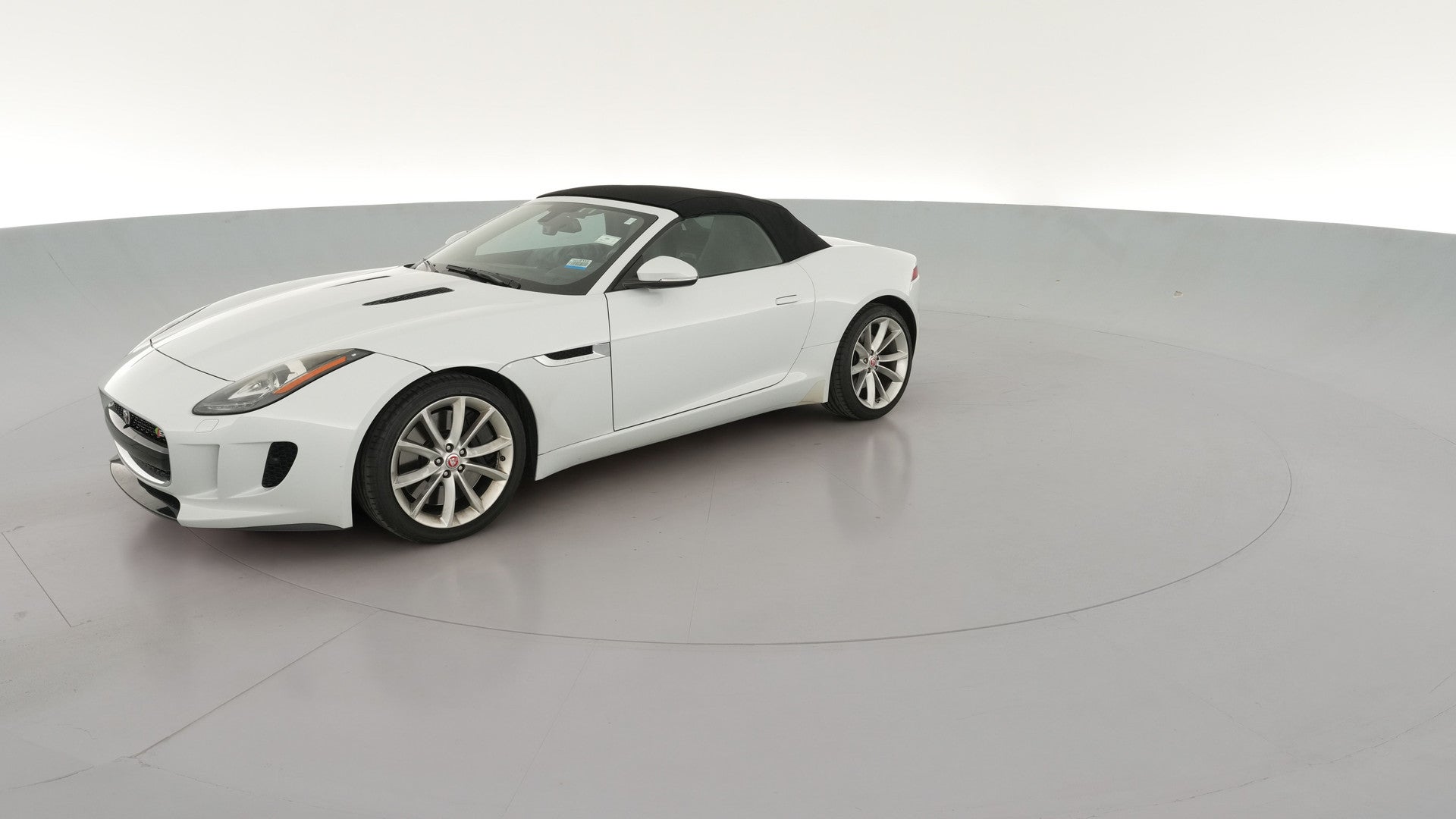 2016 Jaguar F-TYPE vehicle photo