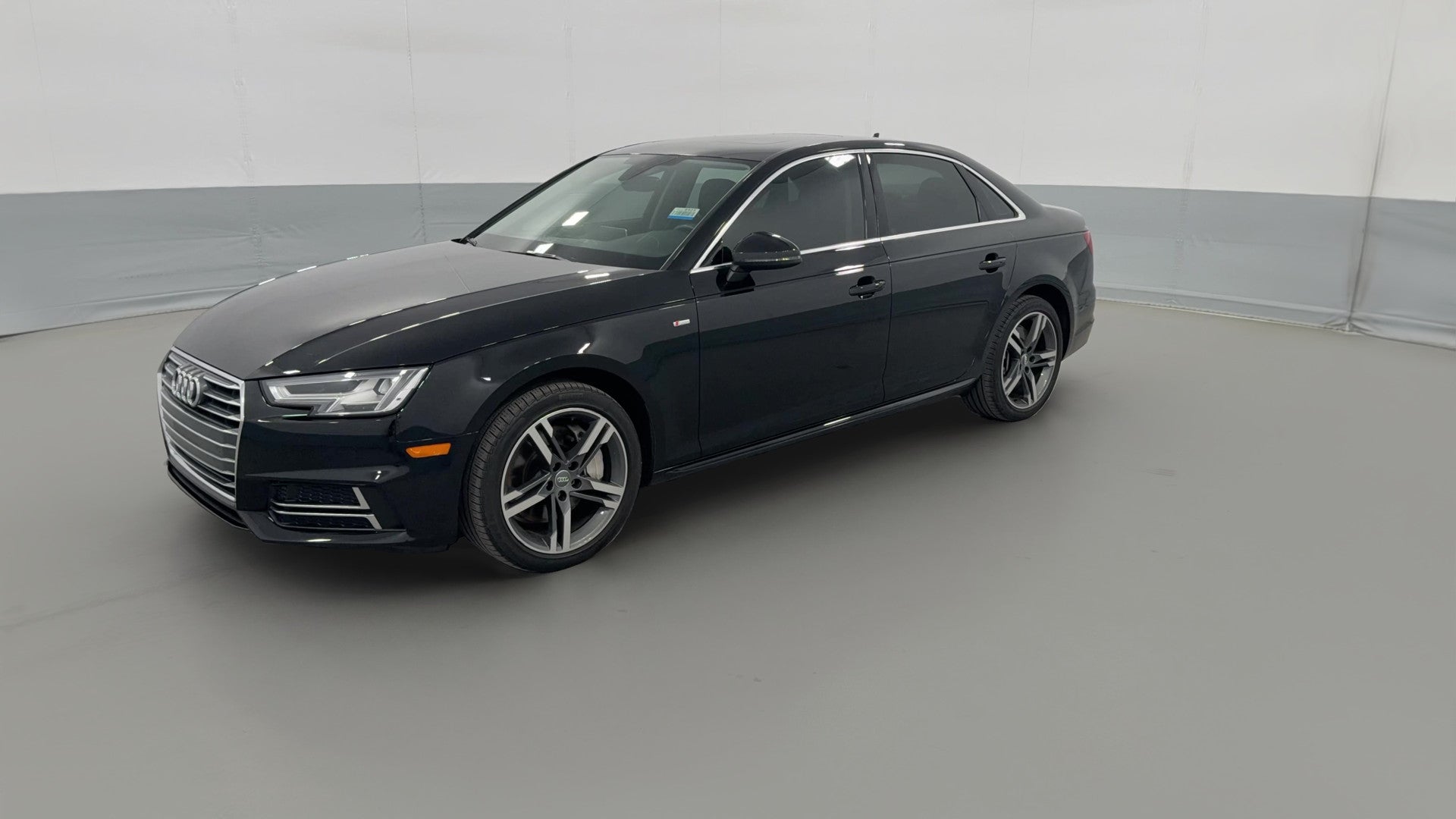 2018 Audi A4 vehicle photo
