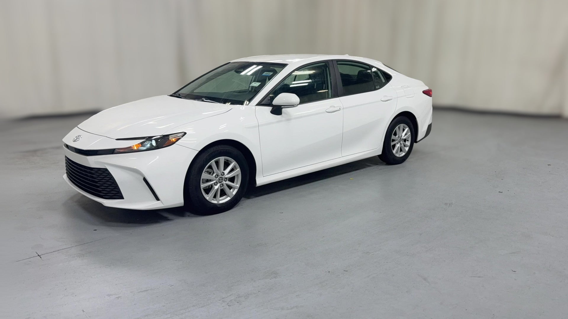 2025 Toyota Camry vehicle photo