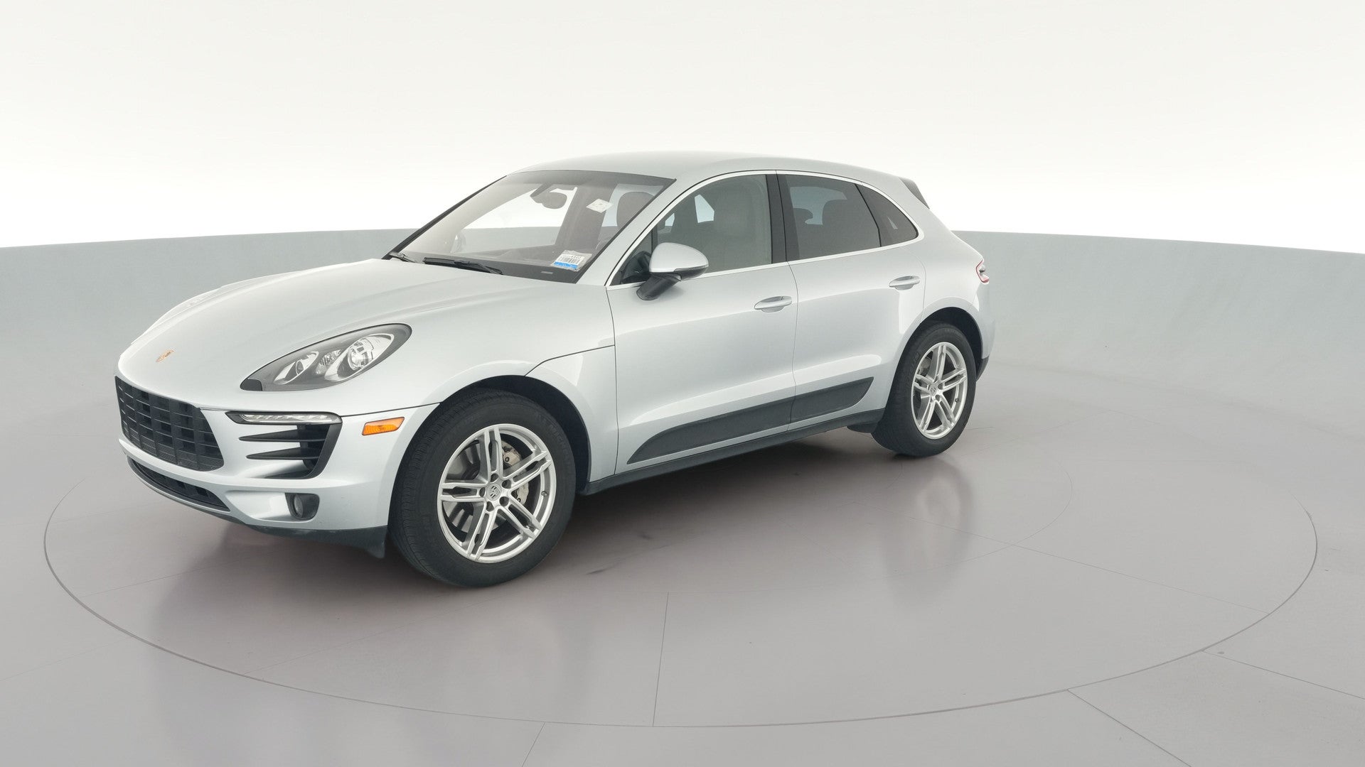 2016 Porsche Macan vehicle photo
