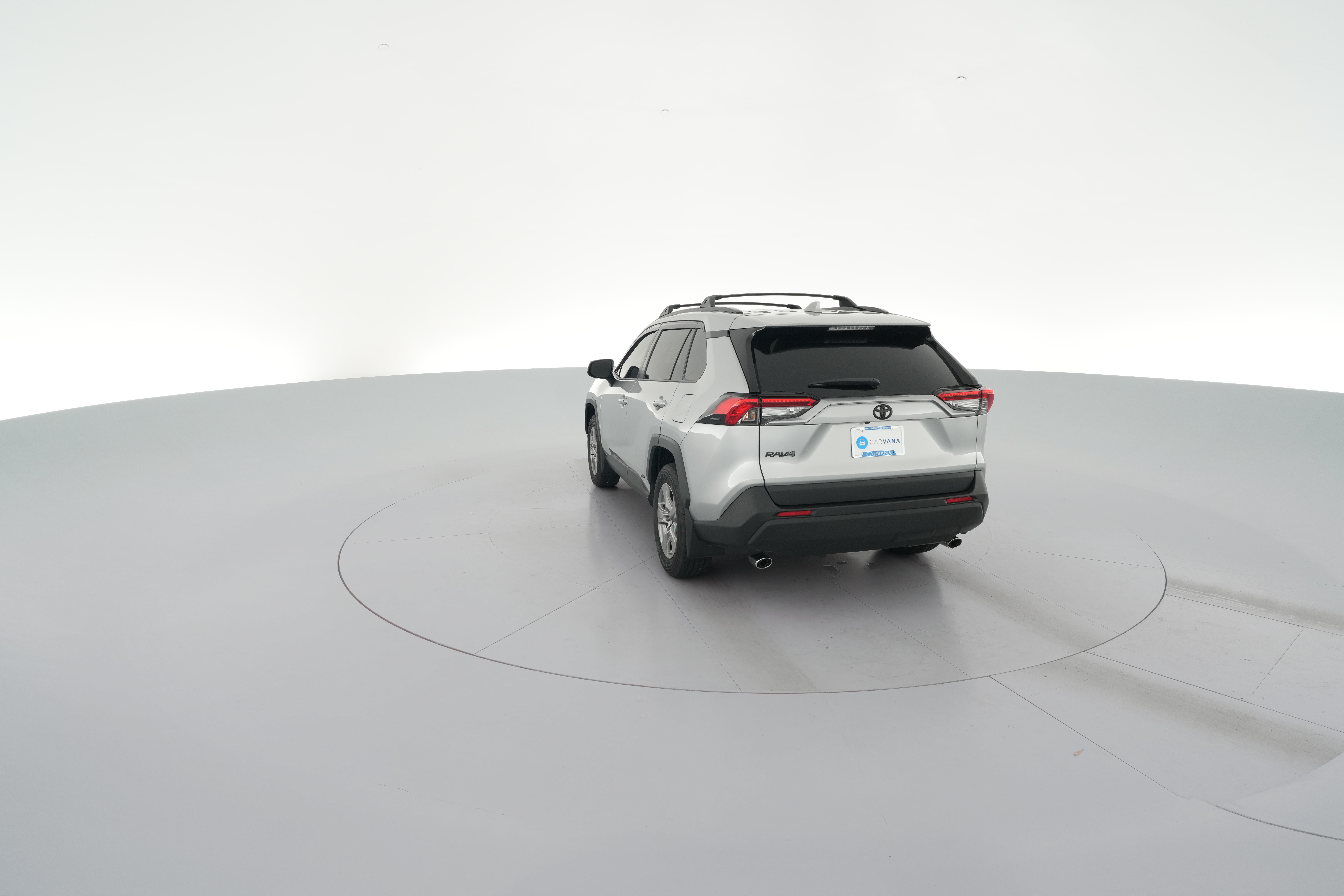 2025 Toyota RAV4 XLE - Photo 29