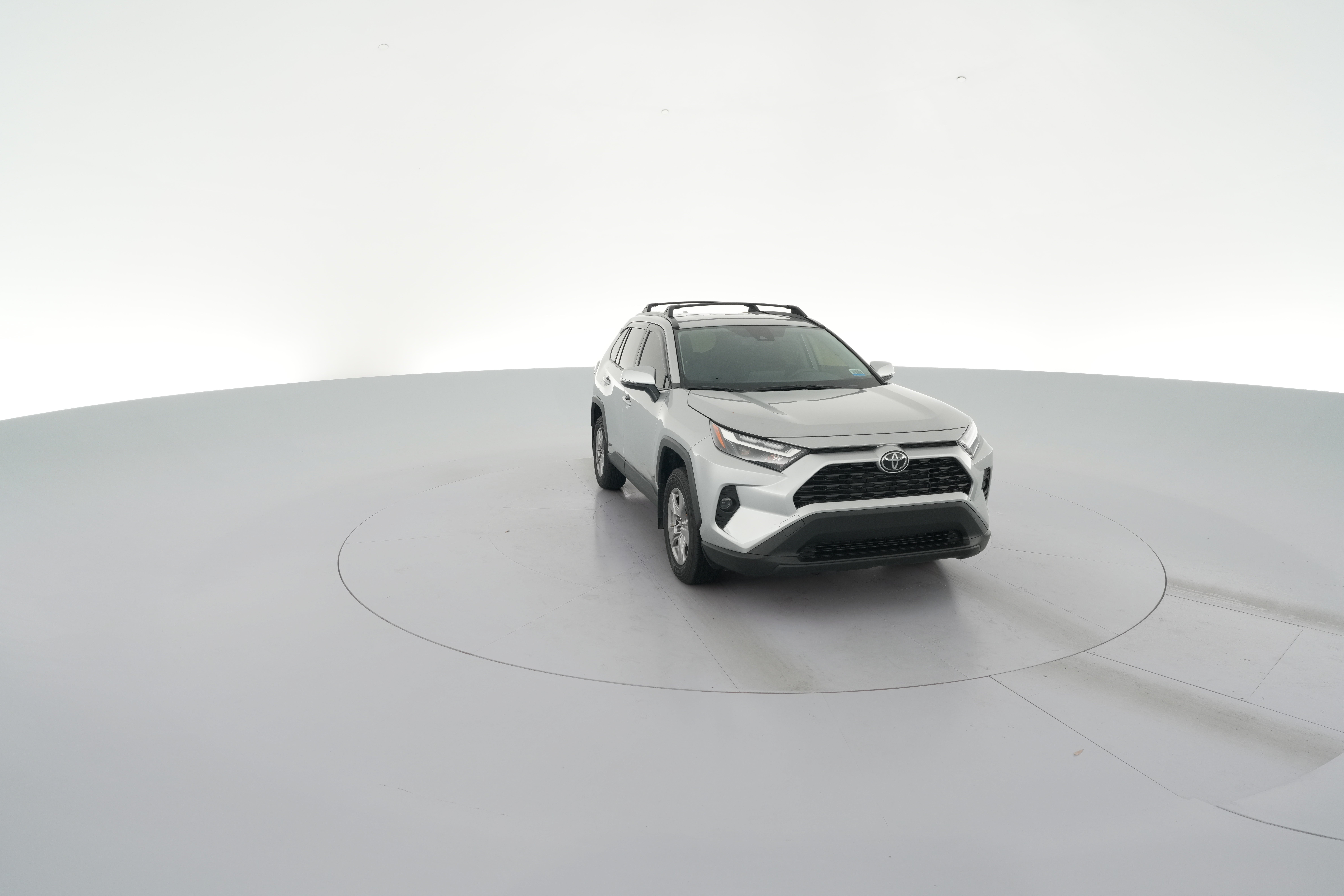 2025 Toyota RAV4 XLE - Photo 37