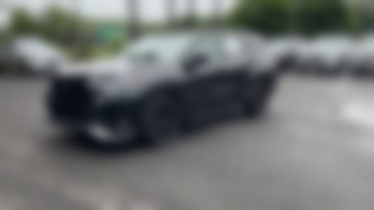 2025 Toyota Highlander vehicle photo