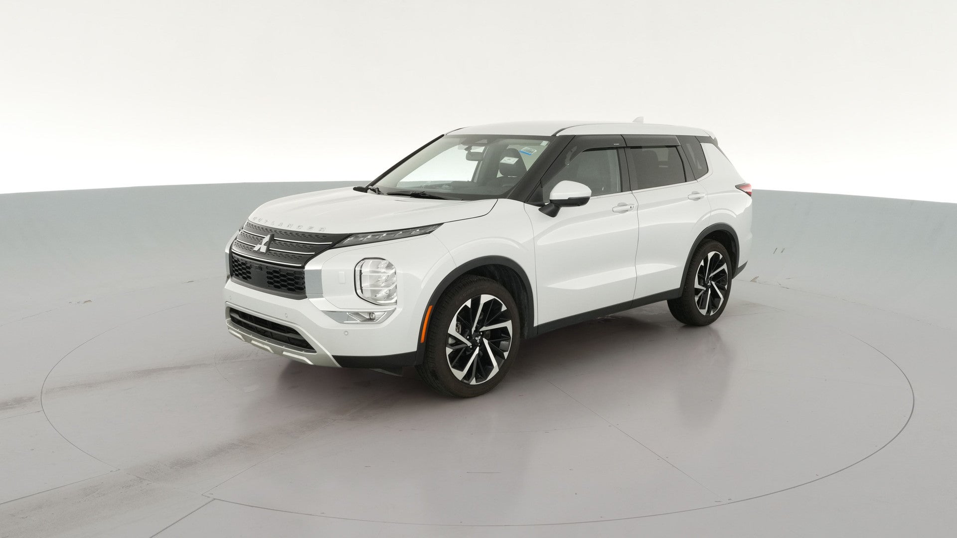 2024 Mitsubishi Outlander vehicle photo