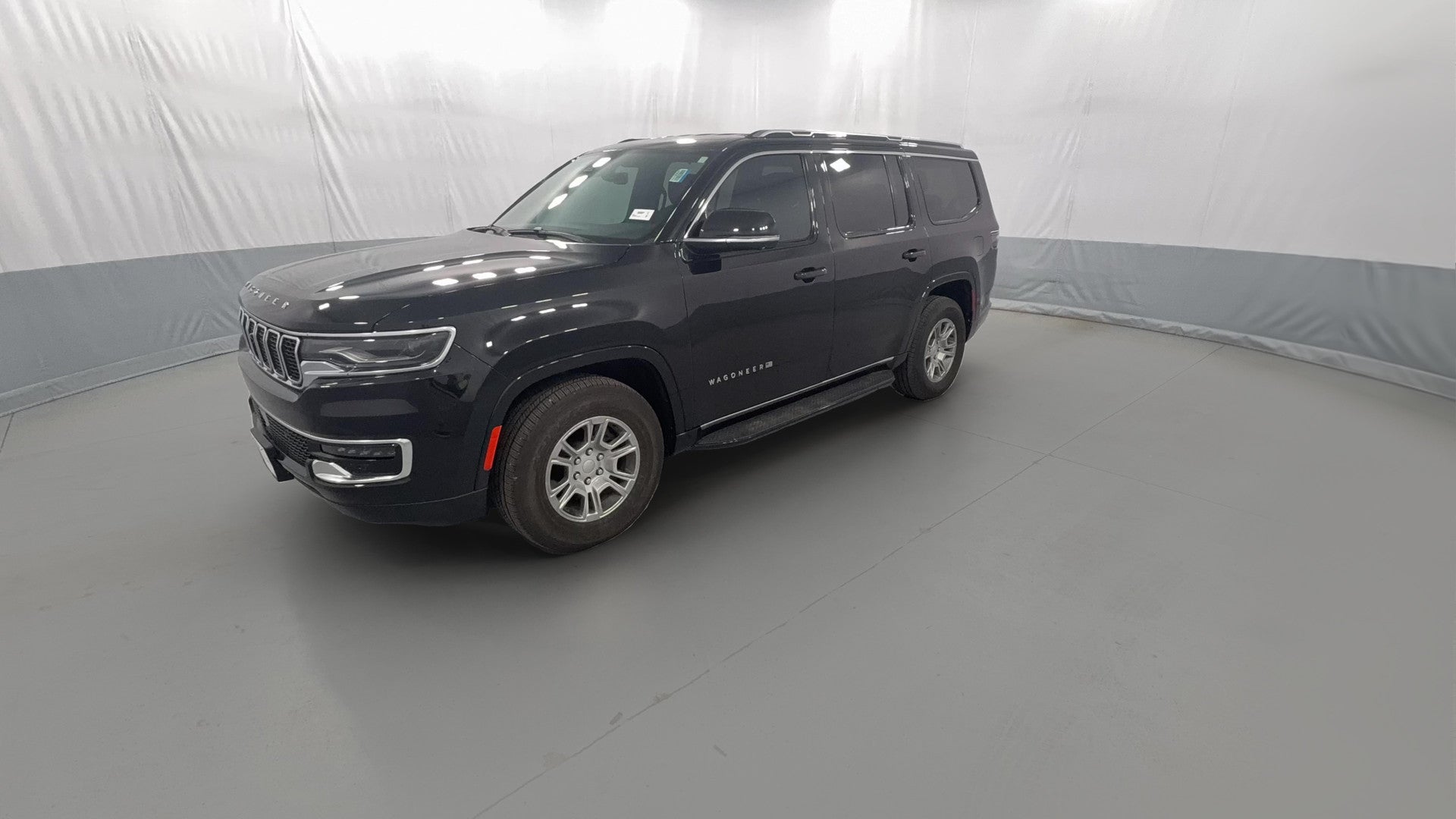 2024 Jeep Wagoneer vehicle photo