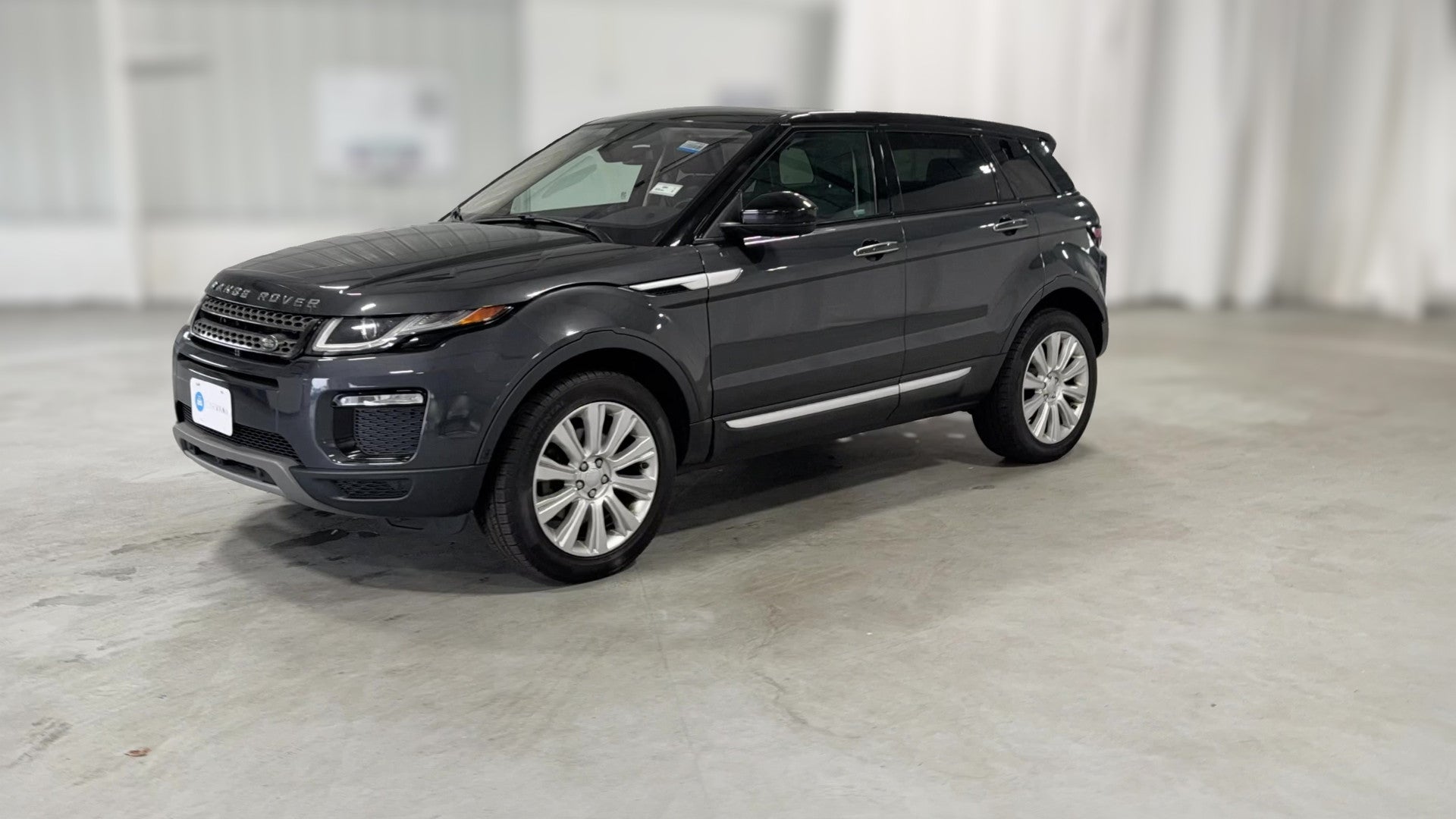 2019 Land Rover Range Rover Evoque vehicle photo