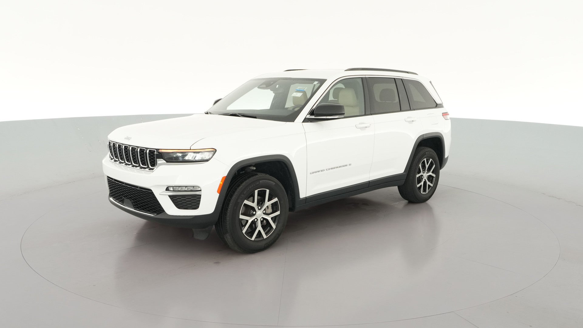 2024 Jeep Grand Cherokee vehicle photo