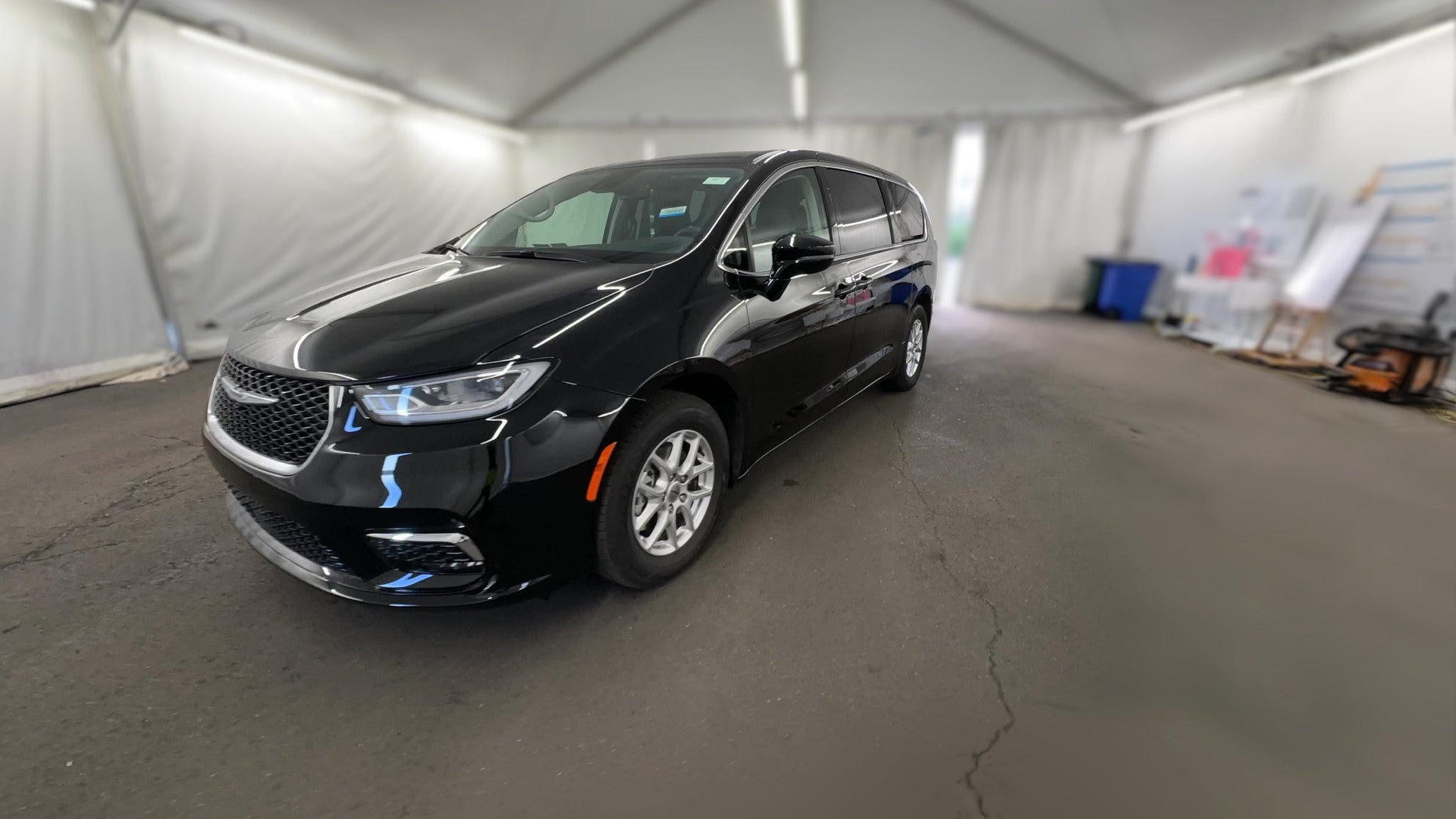 2024 Chrysler Pacifica vehicle photo