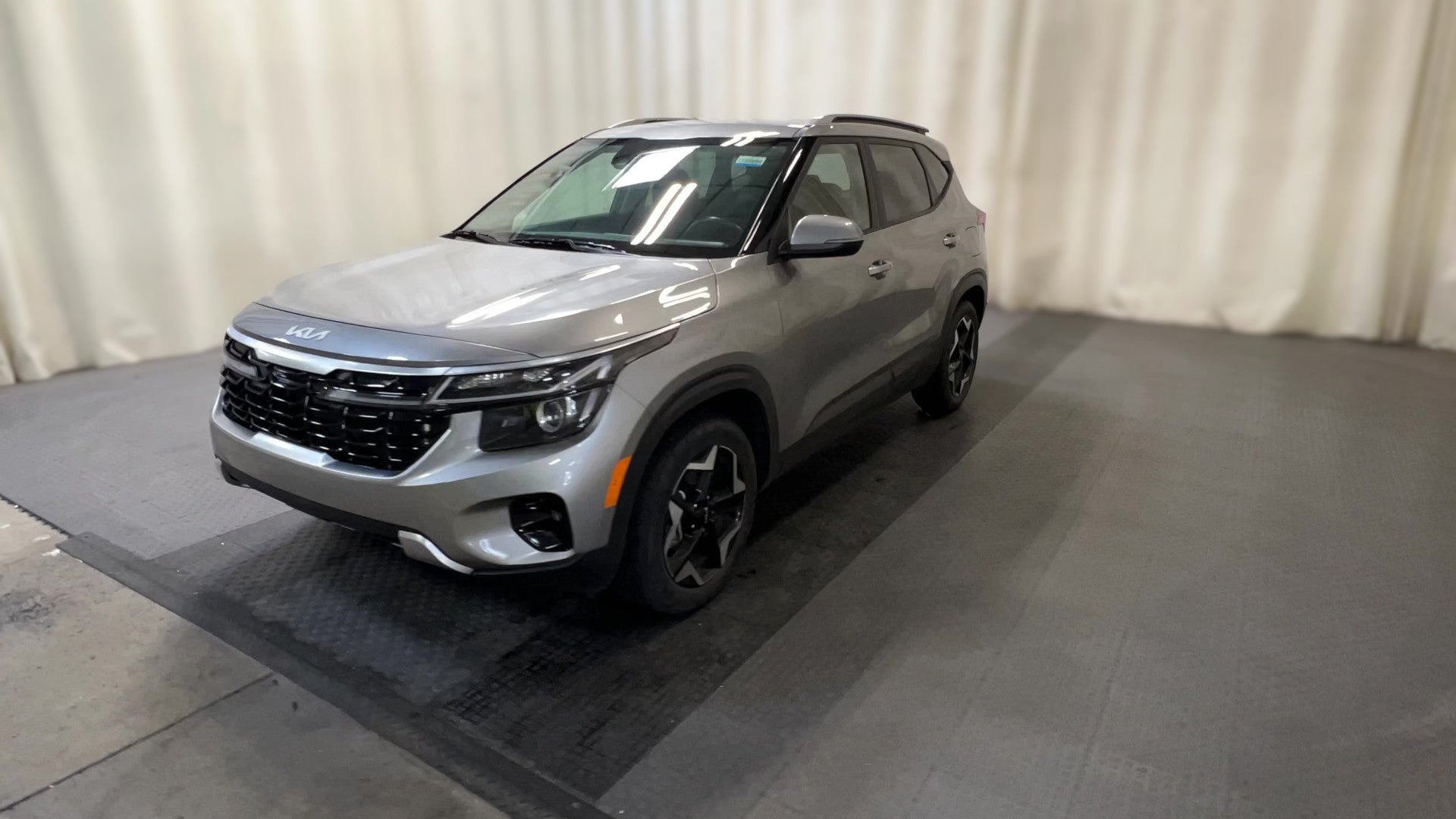2025 Kia Seltos vehicle photo