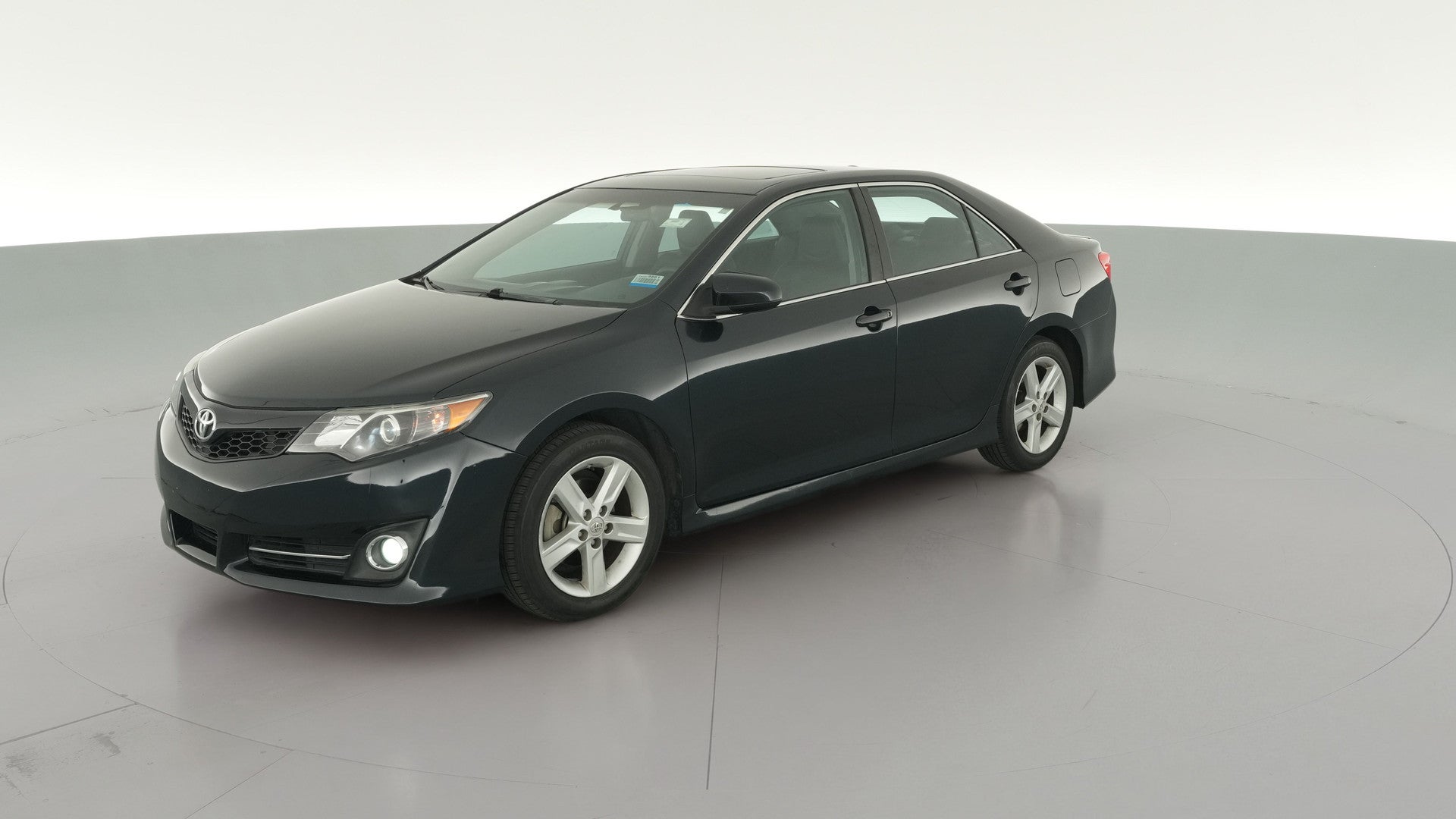 2012 Toyota Camry vehicle photo