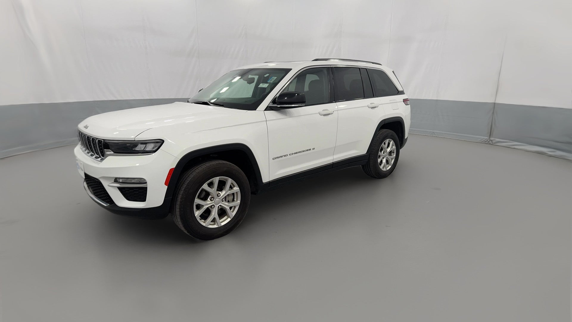 2023 Jeep Grand Cherokee vehicle photo
