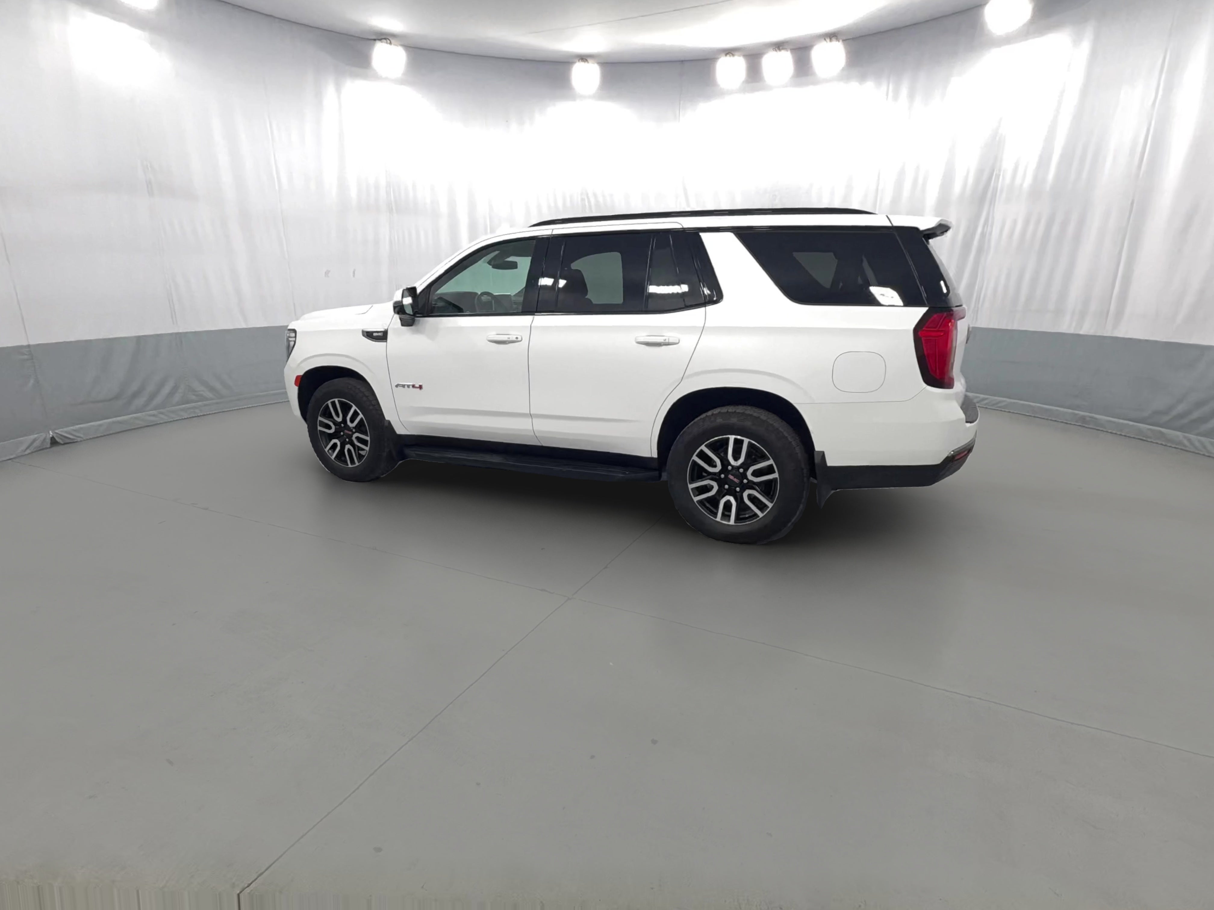 2021 GMC Yukon AT4 - Photo 30