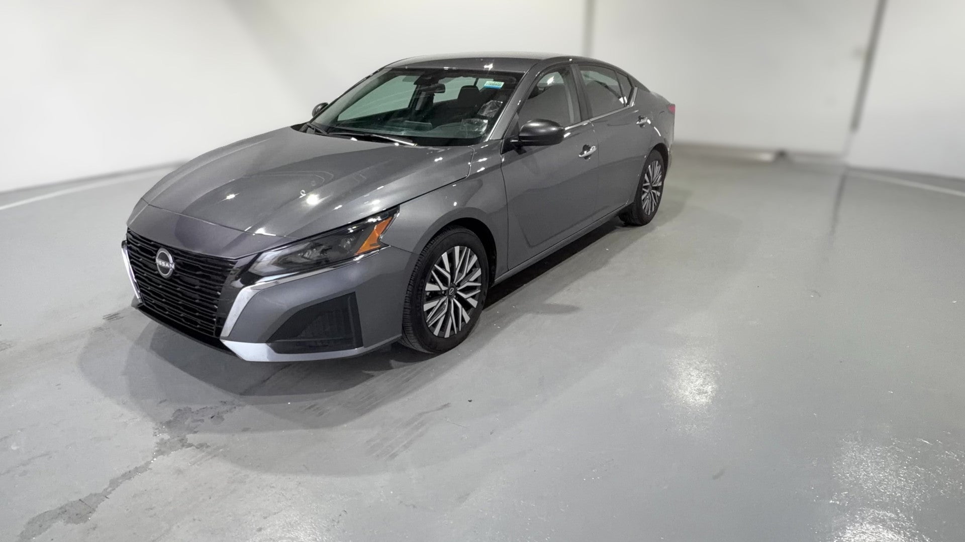 2025 Nissan Altima vehicle photo