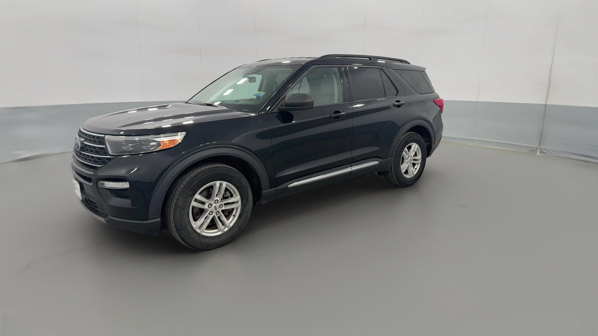 2020 Ford Explorer vehicle photo
