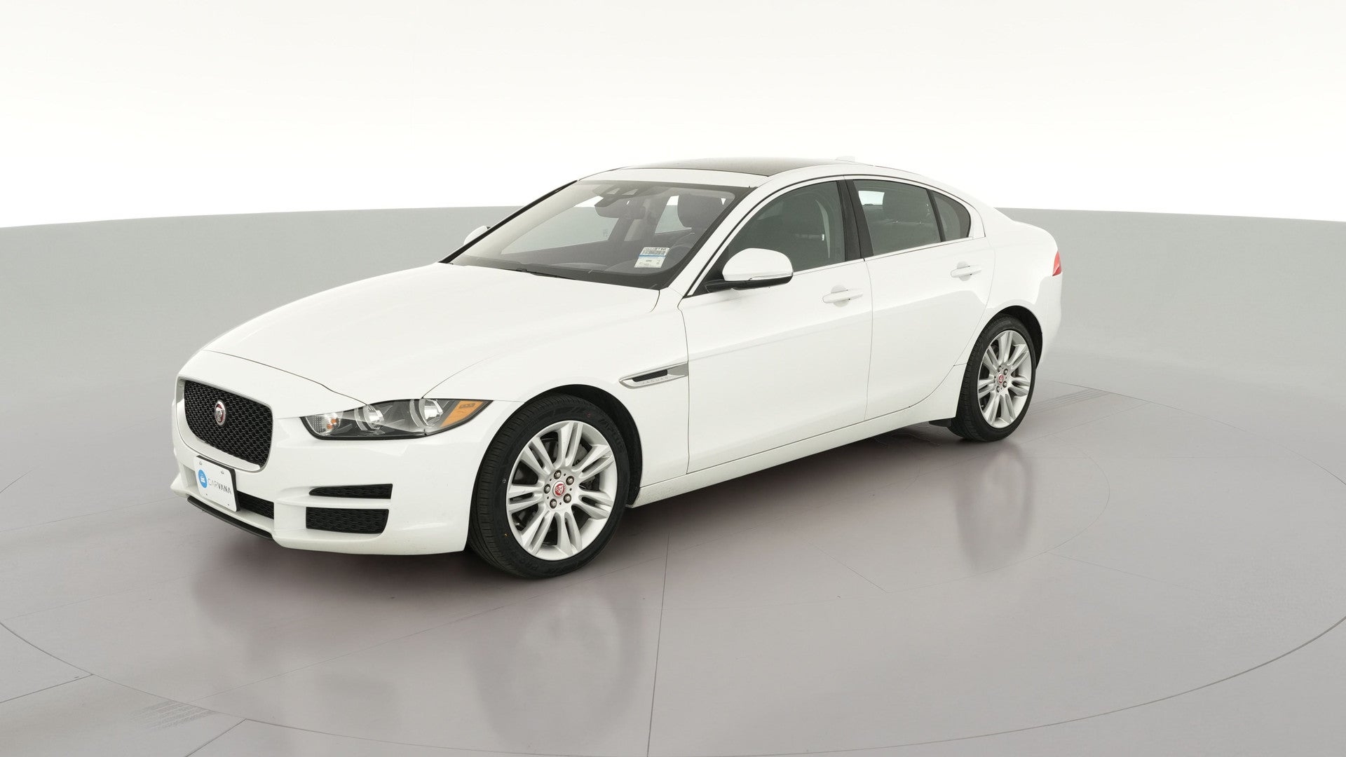 2019 Jaguar XE vehicle photo