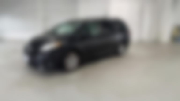 2018 Toyota Sienna vehicle photo