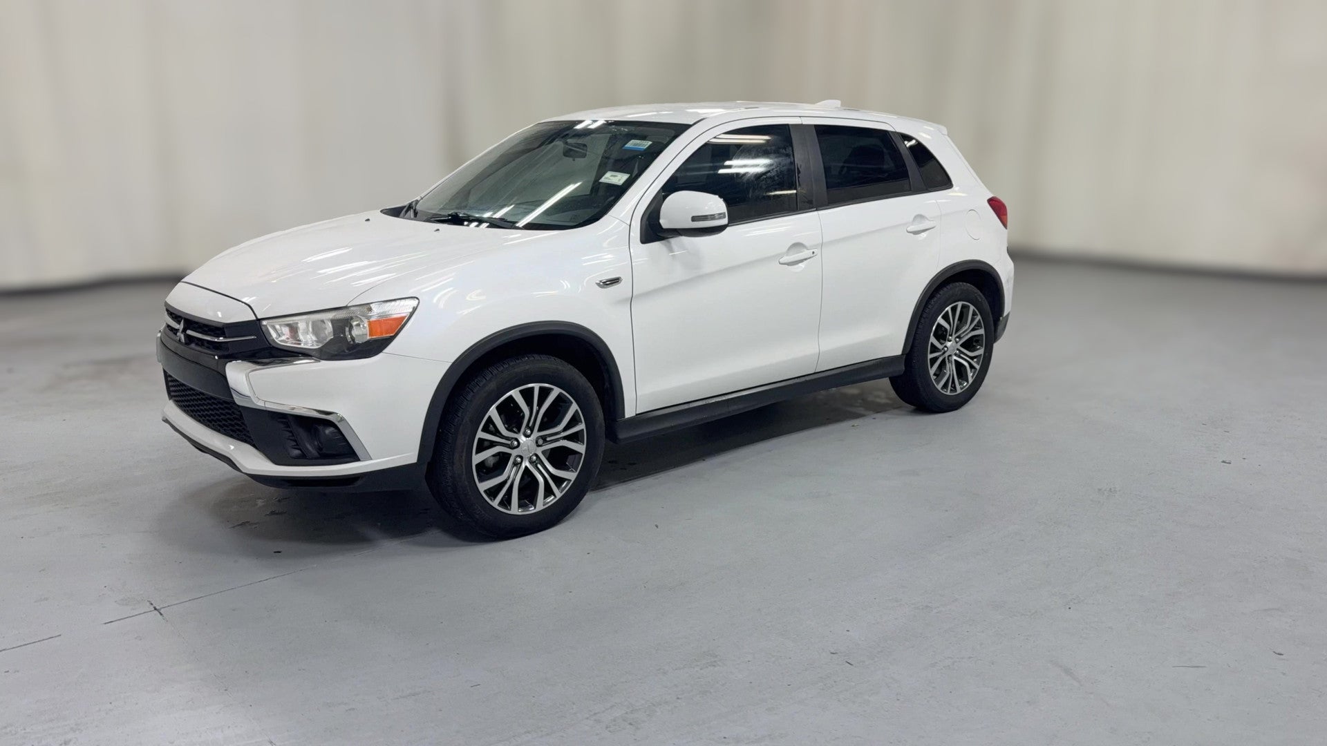 2019 Mitsubishi Outlander Sport vehicle photo