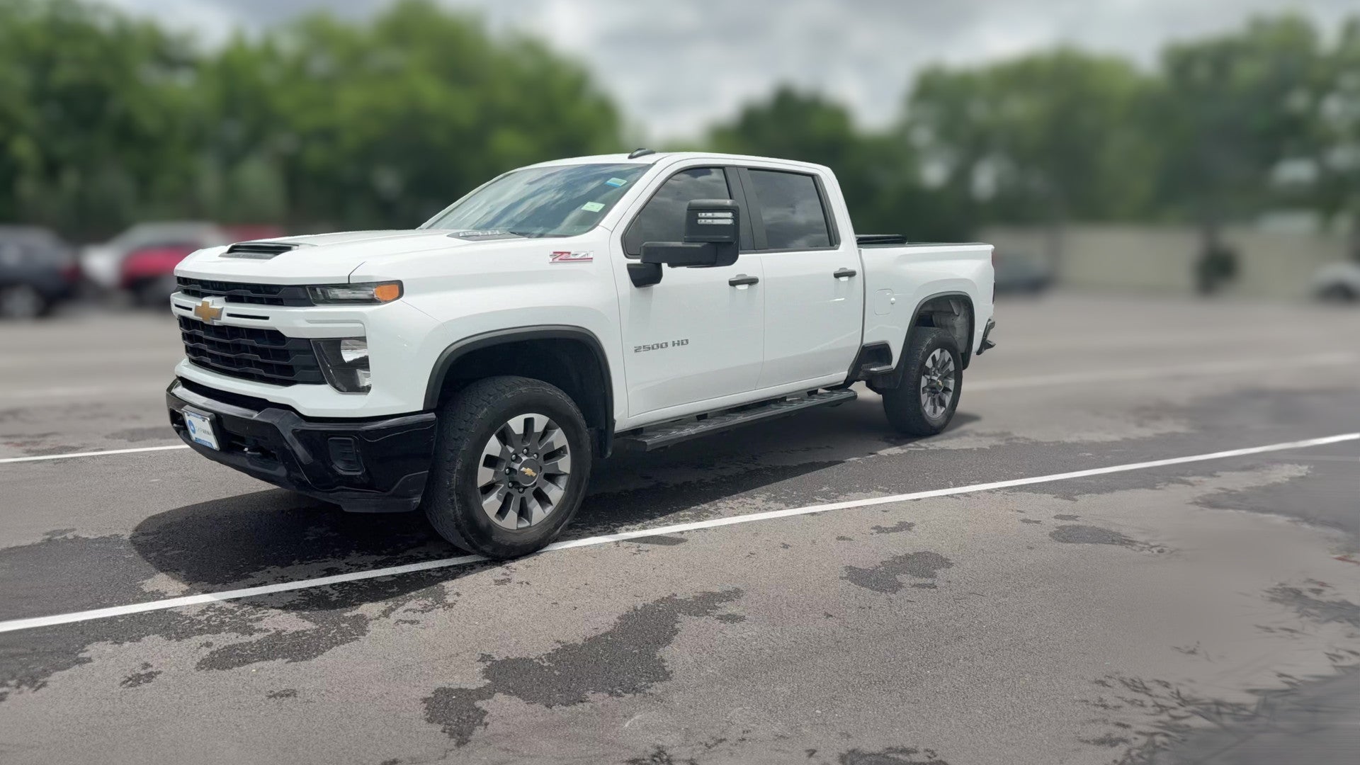 2024 Chevrolet Silverado 2500 HD Crew Cab vehicle photo