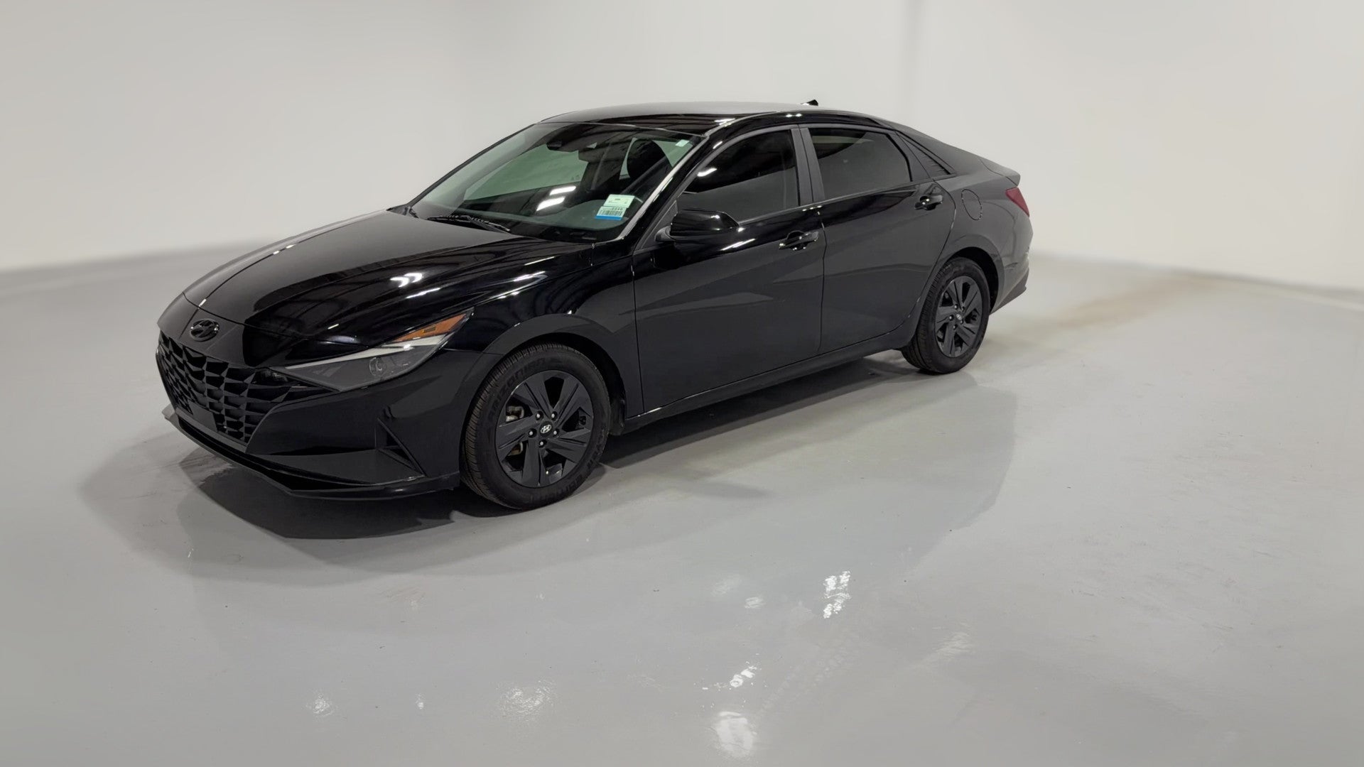 2022 Hyundai Elantra vehicle photo