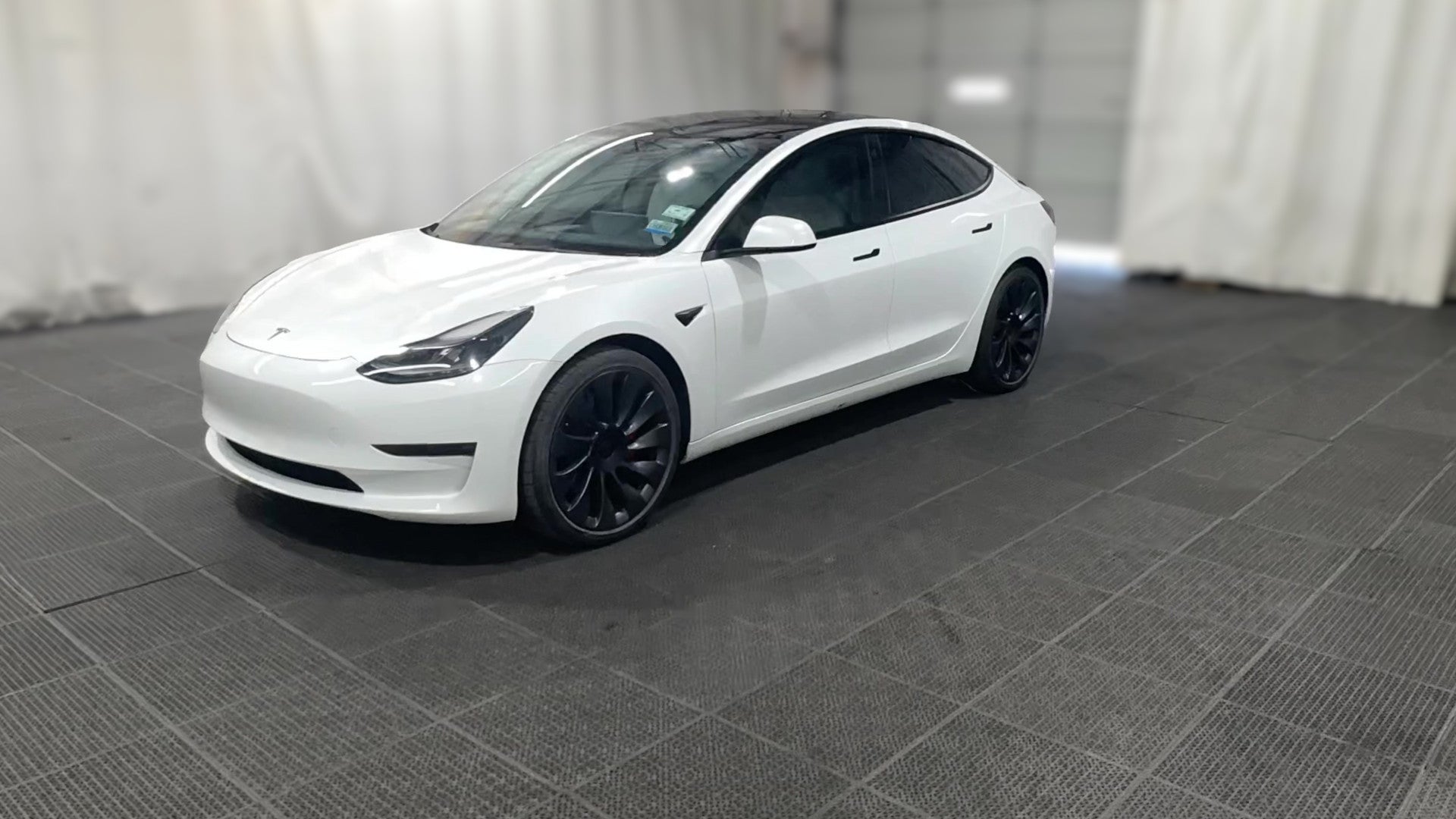 2022 Tesla Model 3 vehicle photo