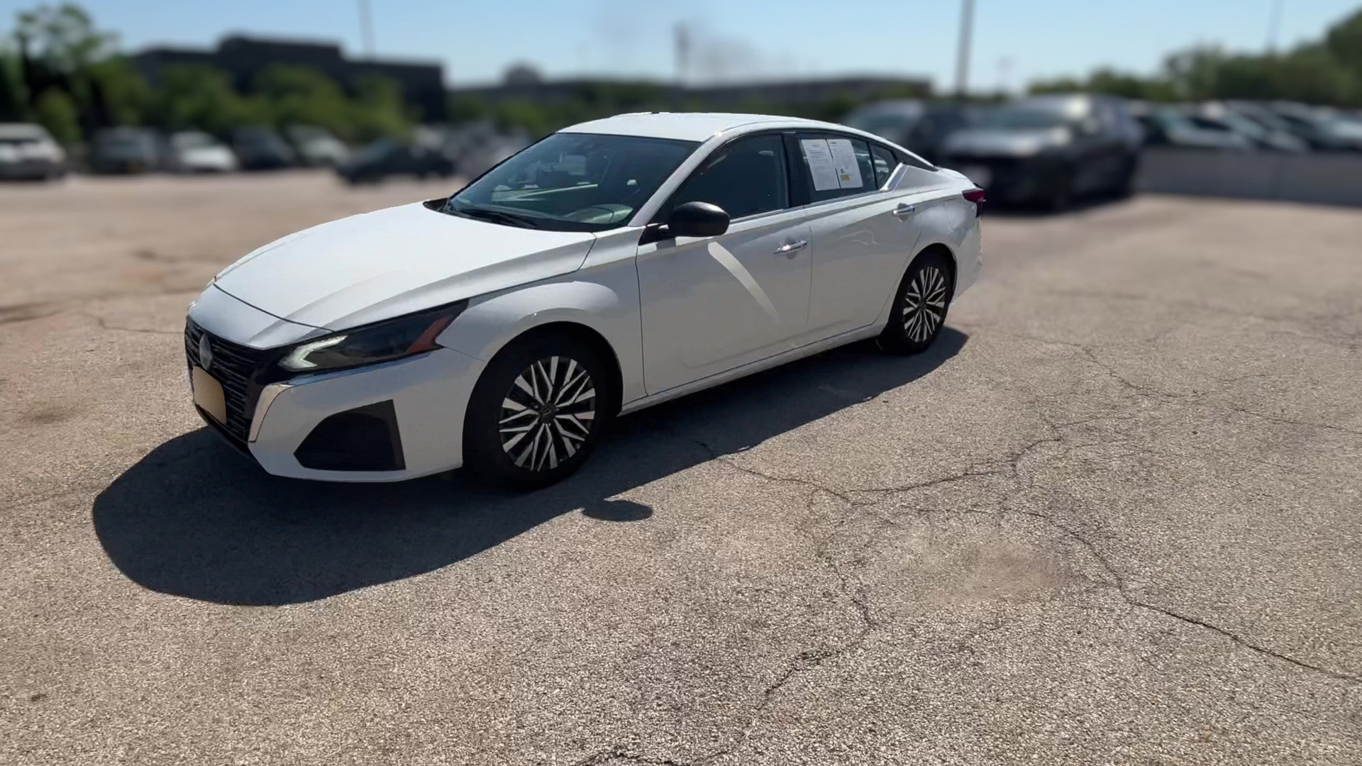 2025 Nissan Altima vehicle photo