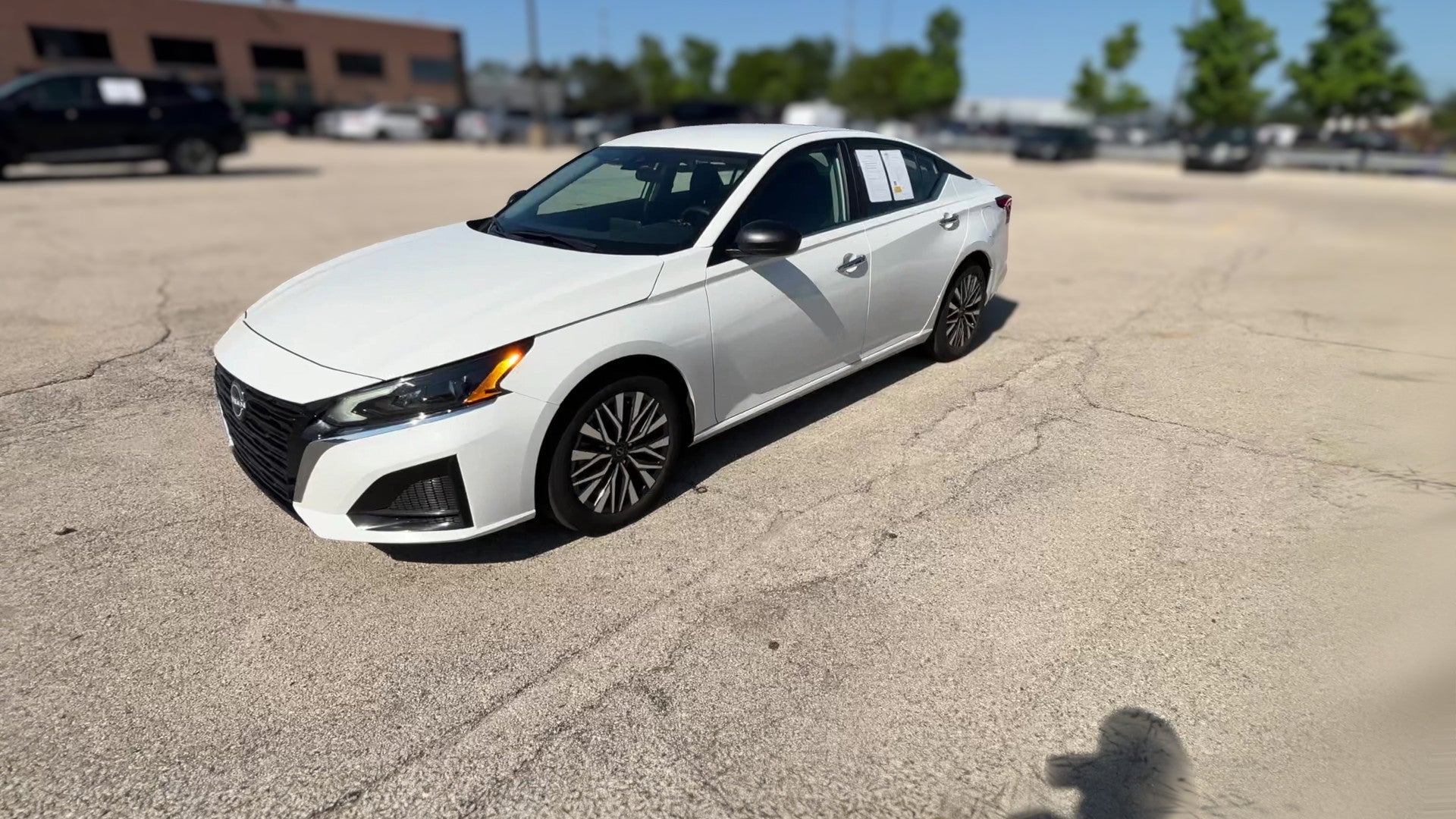 2025 Nissan Altima vehicle photo