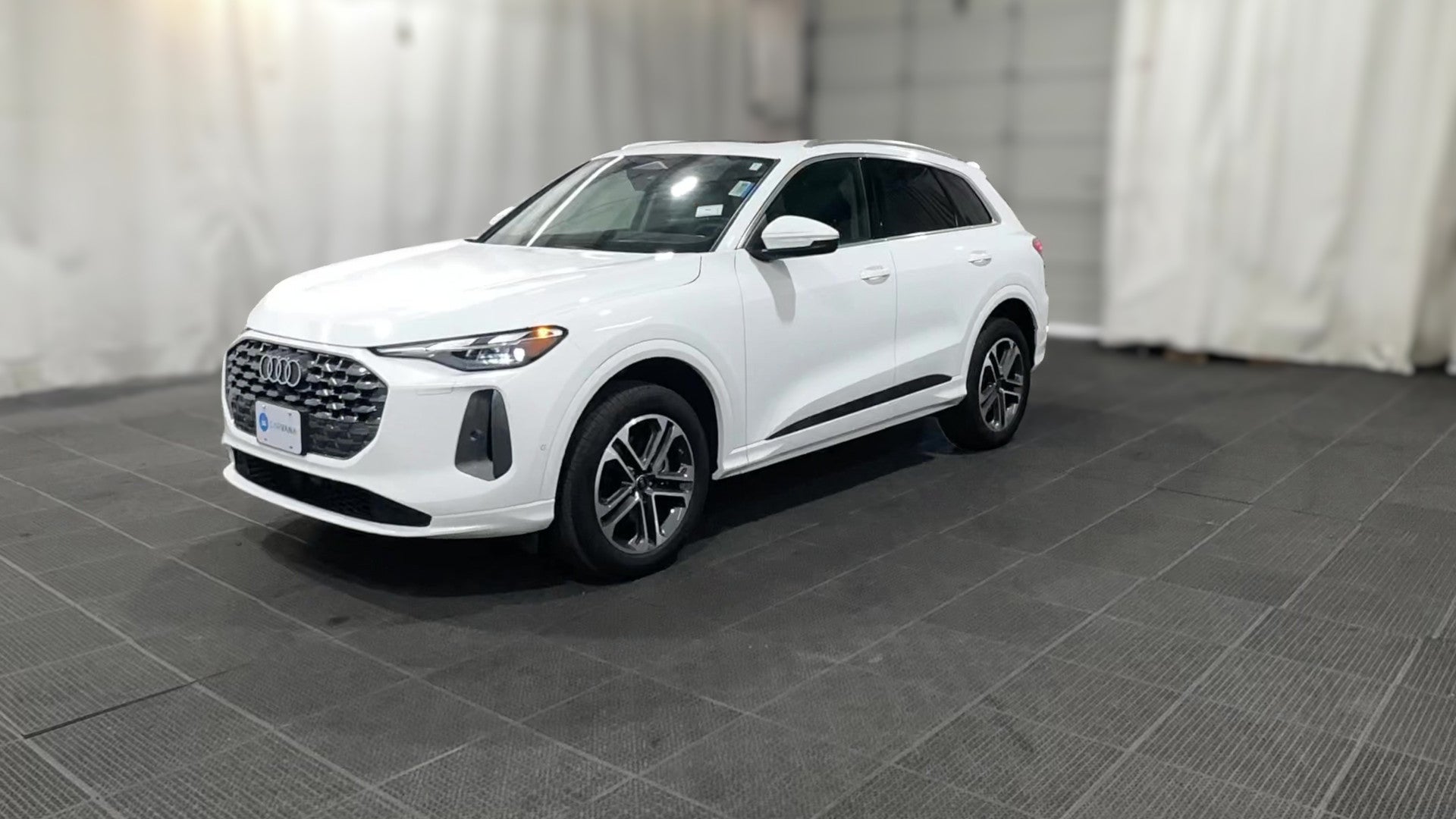 2025 Audi Q5 vehicle photo