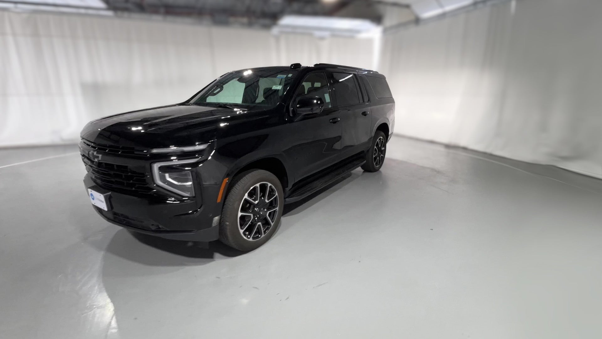 2025 Chevrolet Suburban vehicle photo