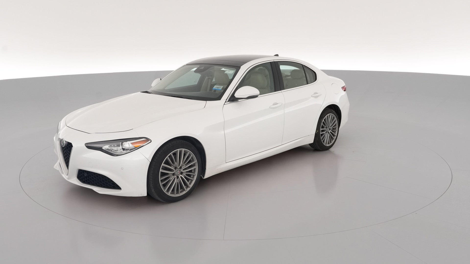2017 Alfa Romeo Giulia vehicle photo