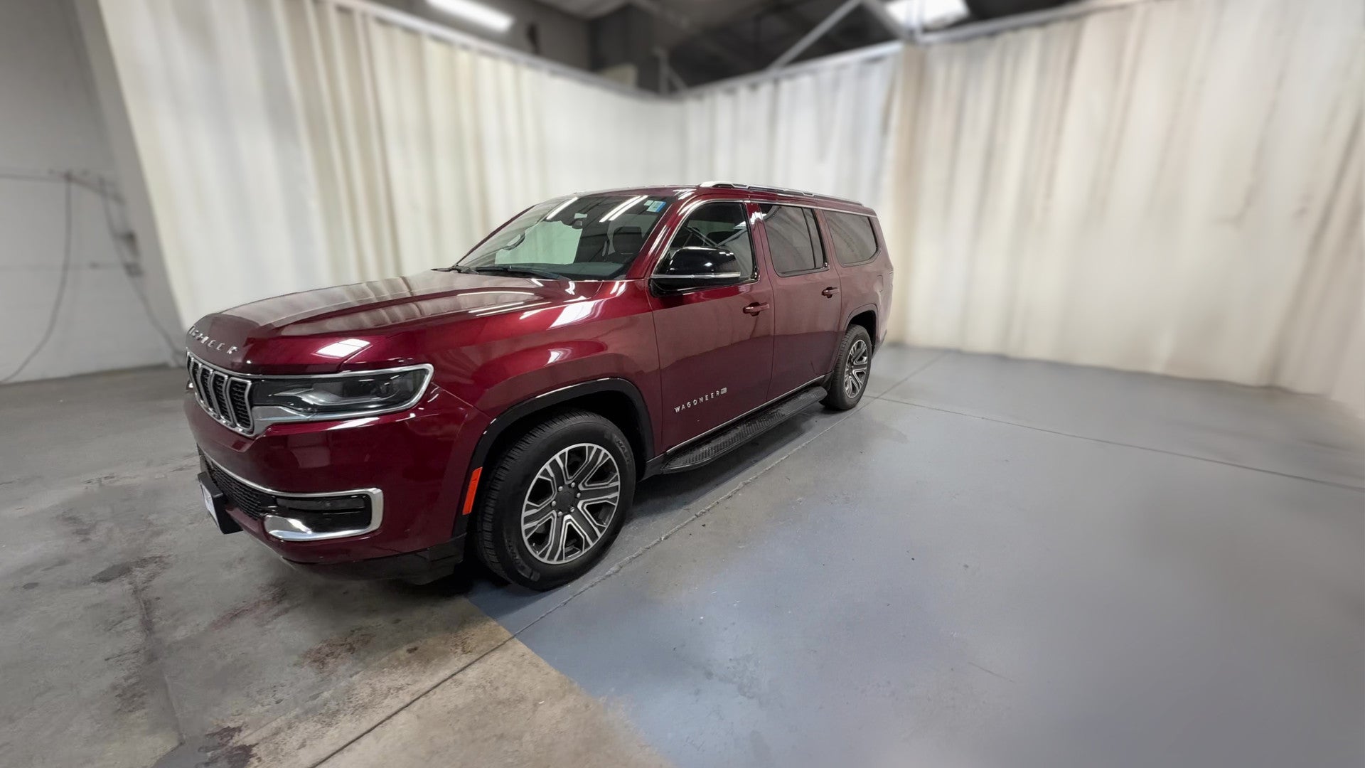 2024 Jeep Wagoneer L vehicle photo