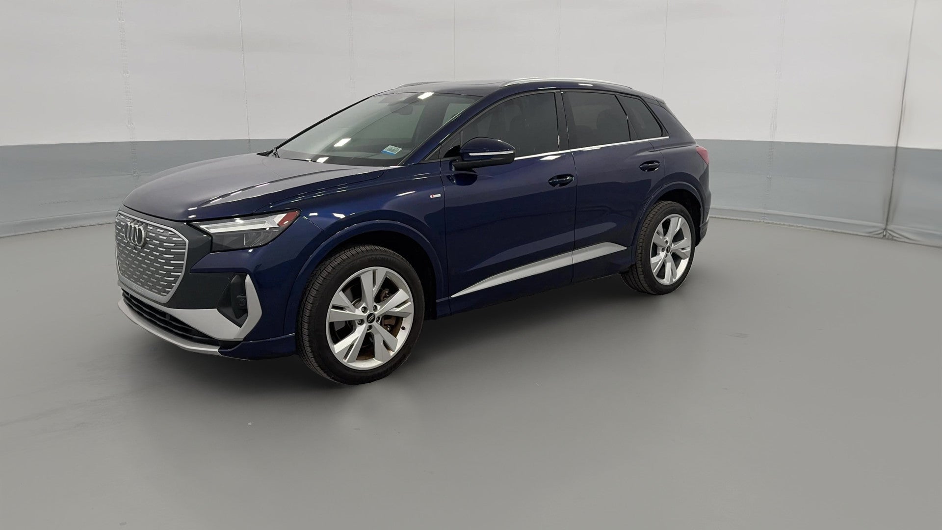 2023 Audi Q4 e-tron vehicle photo
