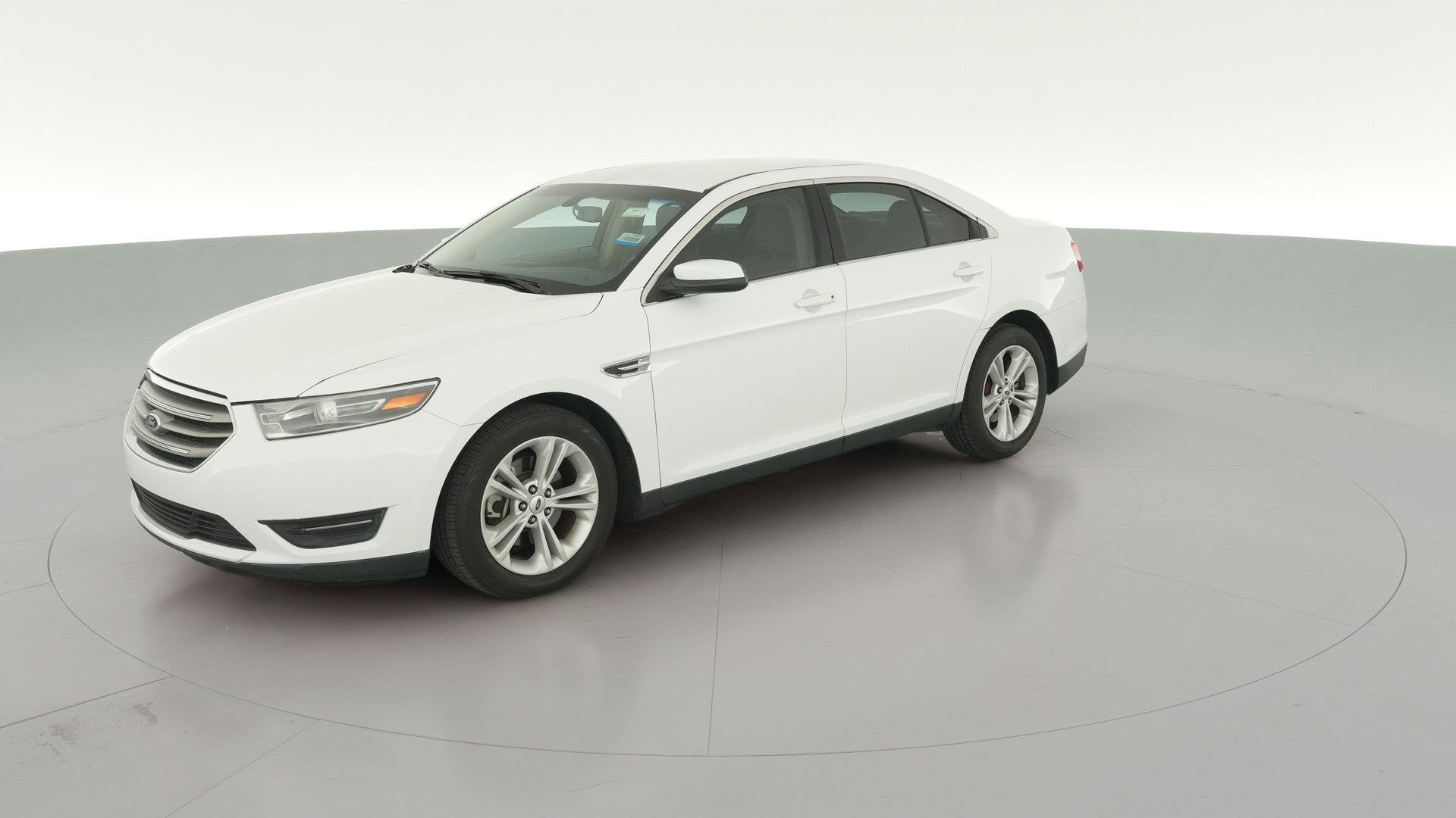 2014 Ford Taurus vehicle photo