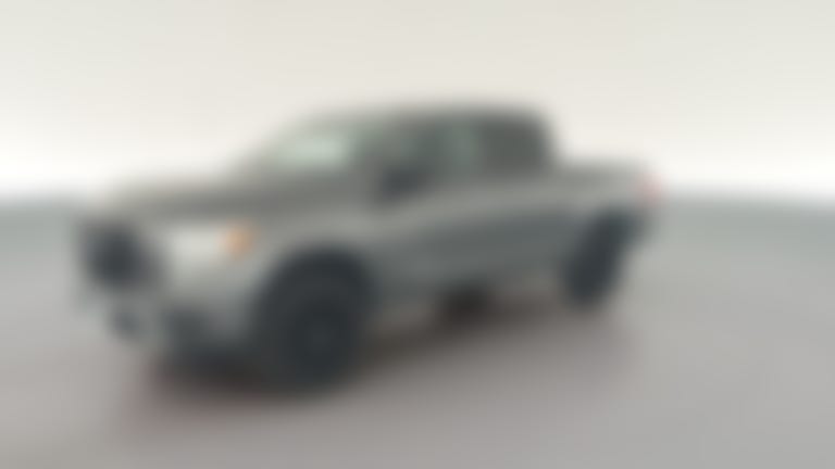 2021 Nissan Titan Crew Cab vehicle photo