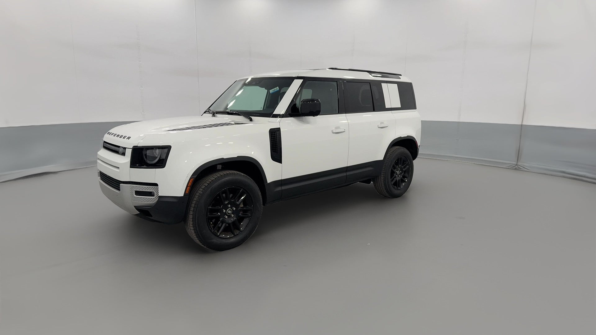 2025 Land Rover Defender 110 vehicle photo