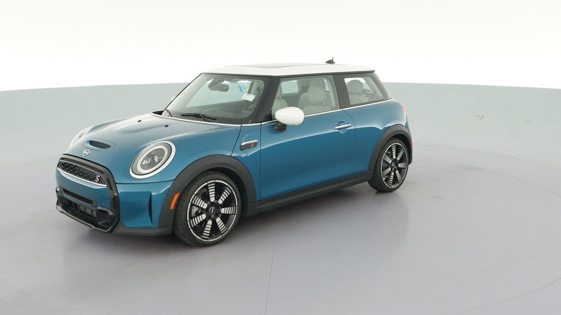 2023 MINI Hardtop 2 Door vehicle photo