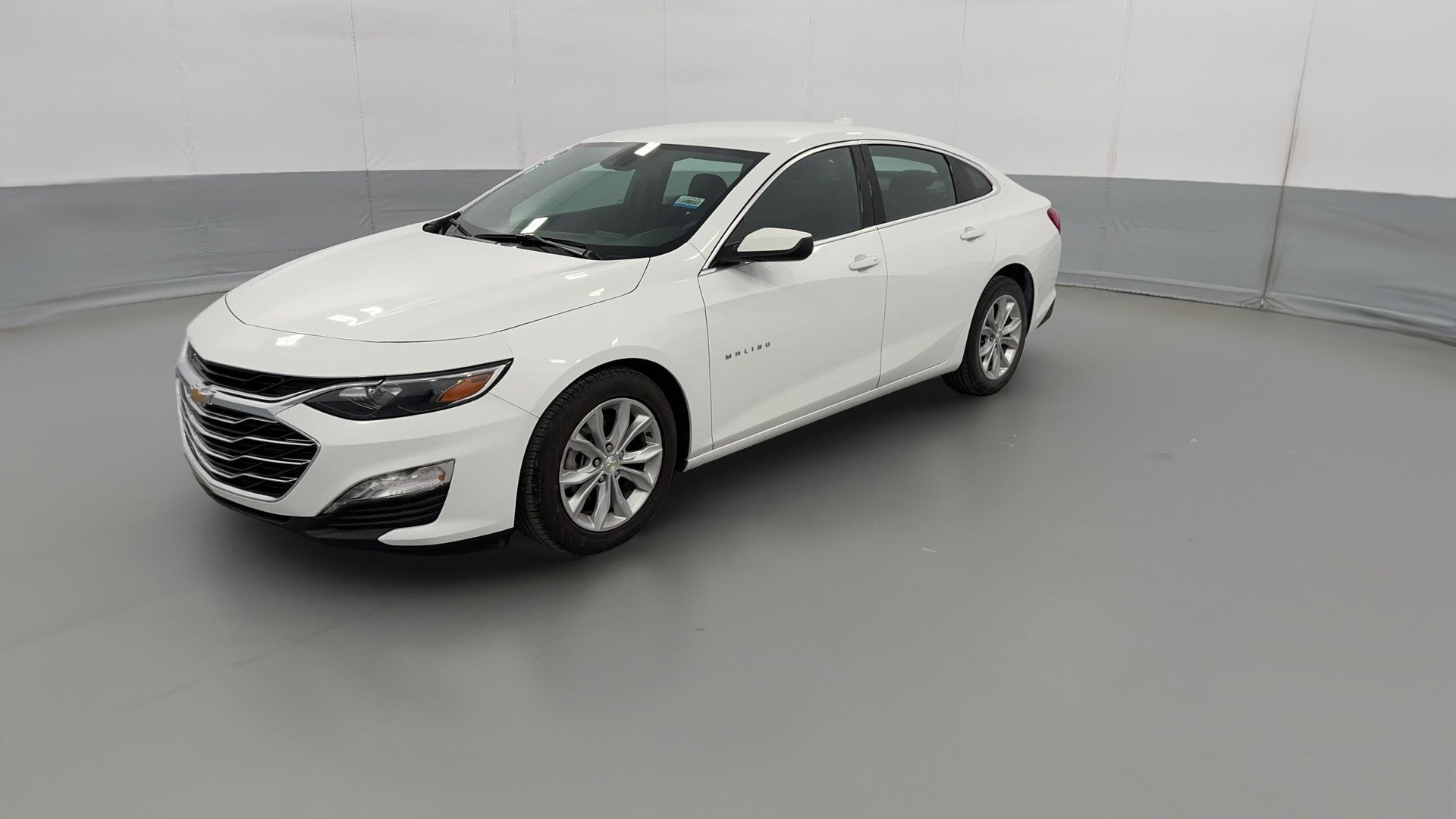 2025 Chevrolet Malibu vehicle photo