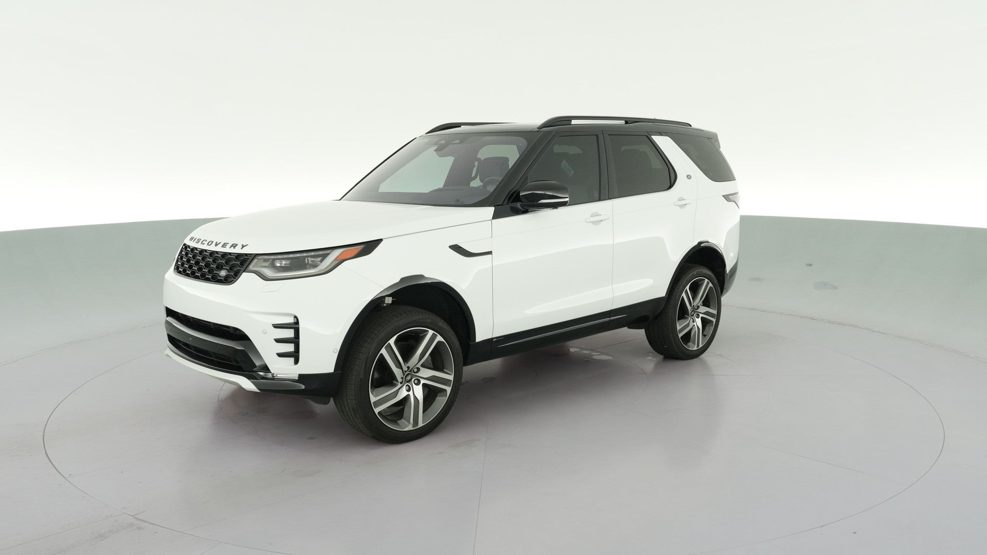 2021 Land Rover Discovery vehicle photo