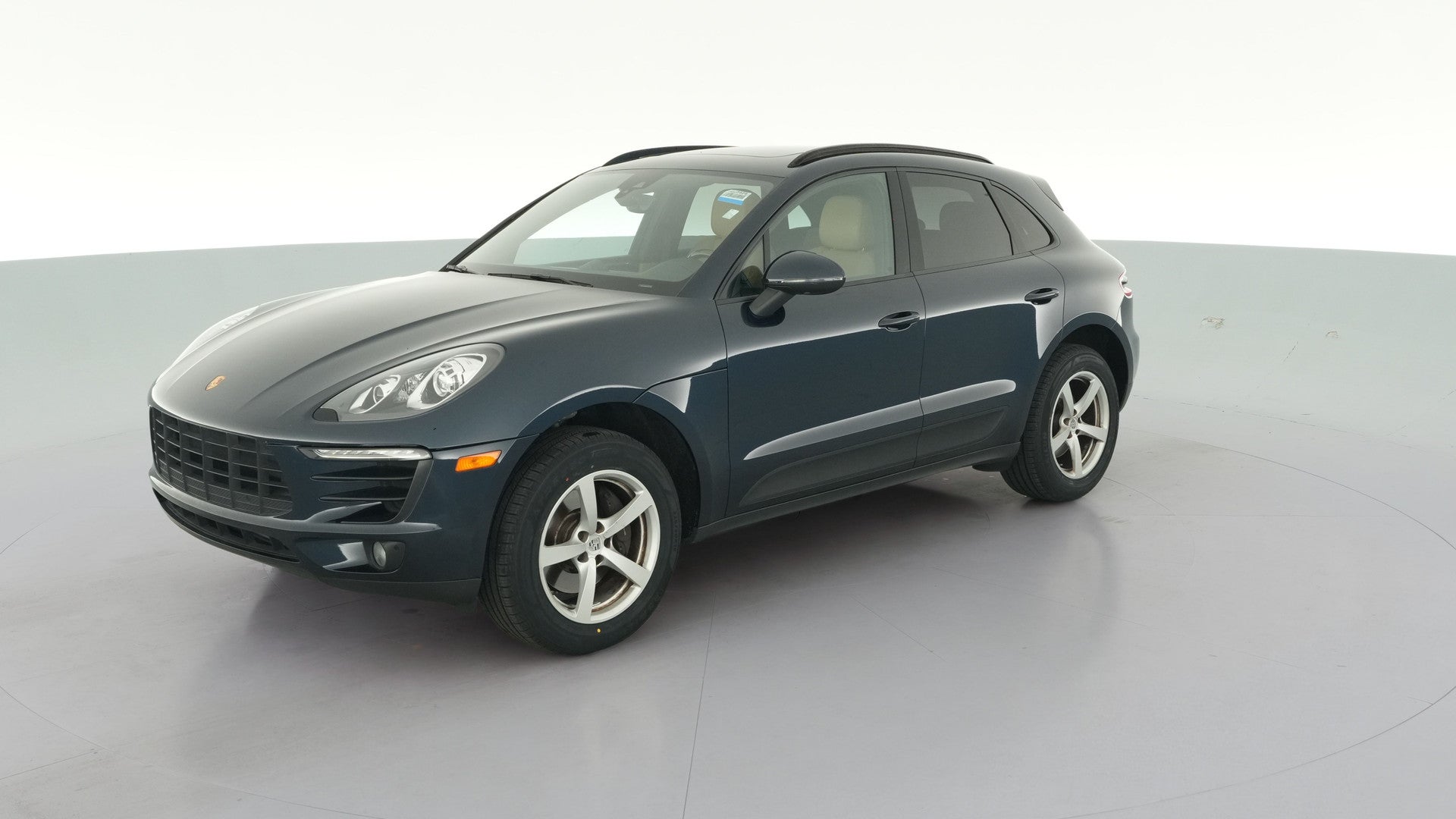 2018 Porsche Macan vehicle photo