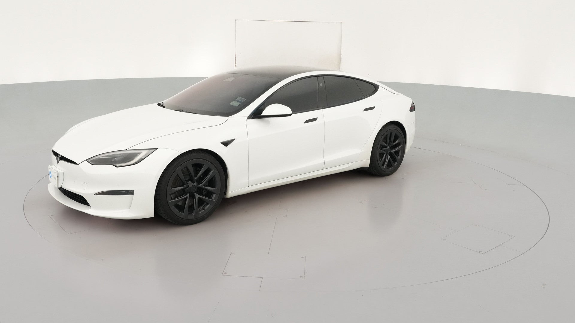 2022 Tesla Model S vehicle photo