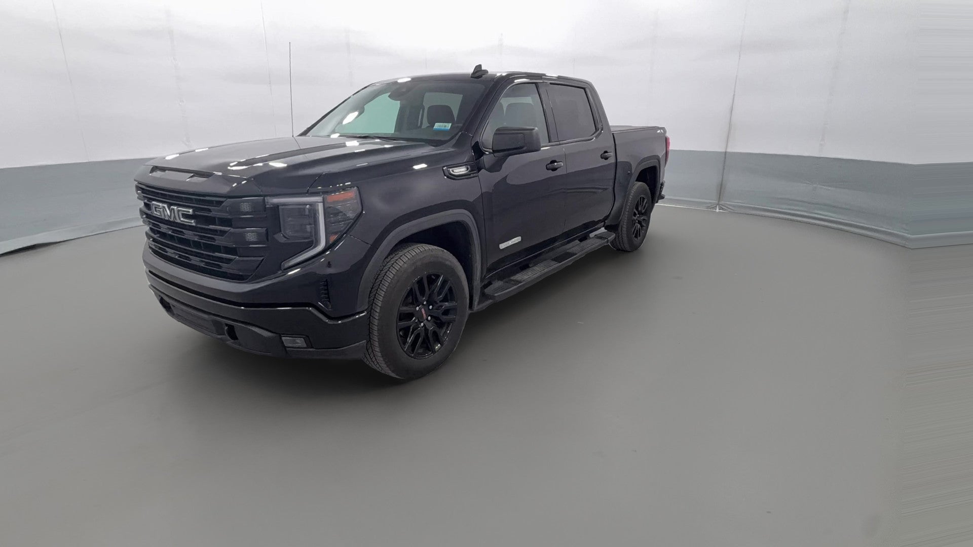2025 GMC Sierra 1500 Crew Cab vehicle photo