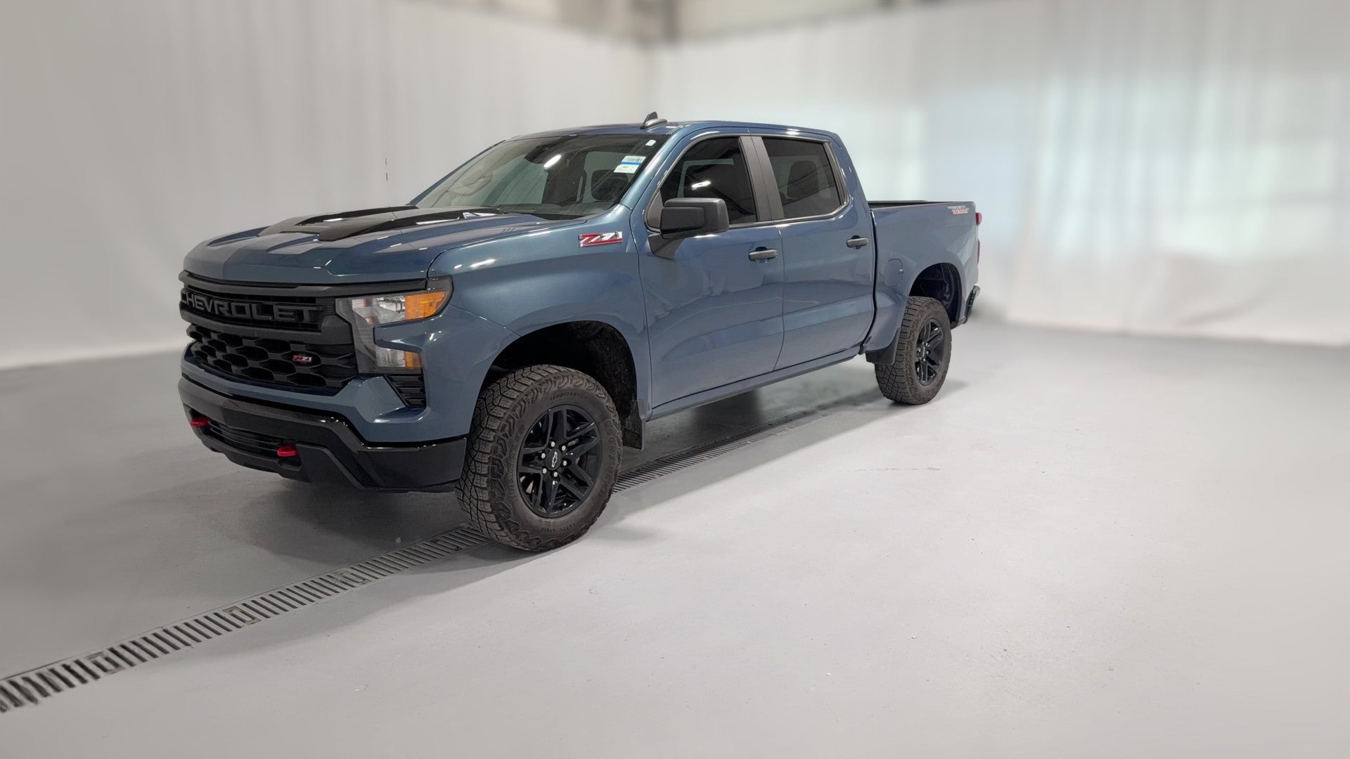 2024 Chevrolet Silverado 1500 Crew Cab vehicle photo