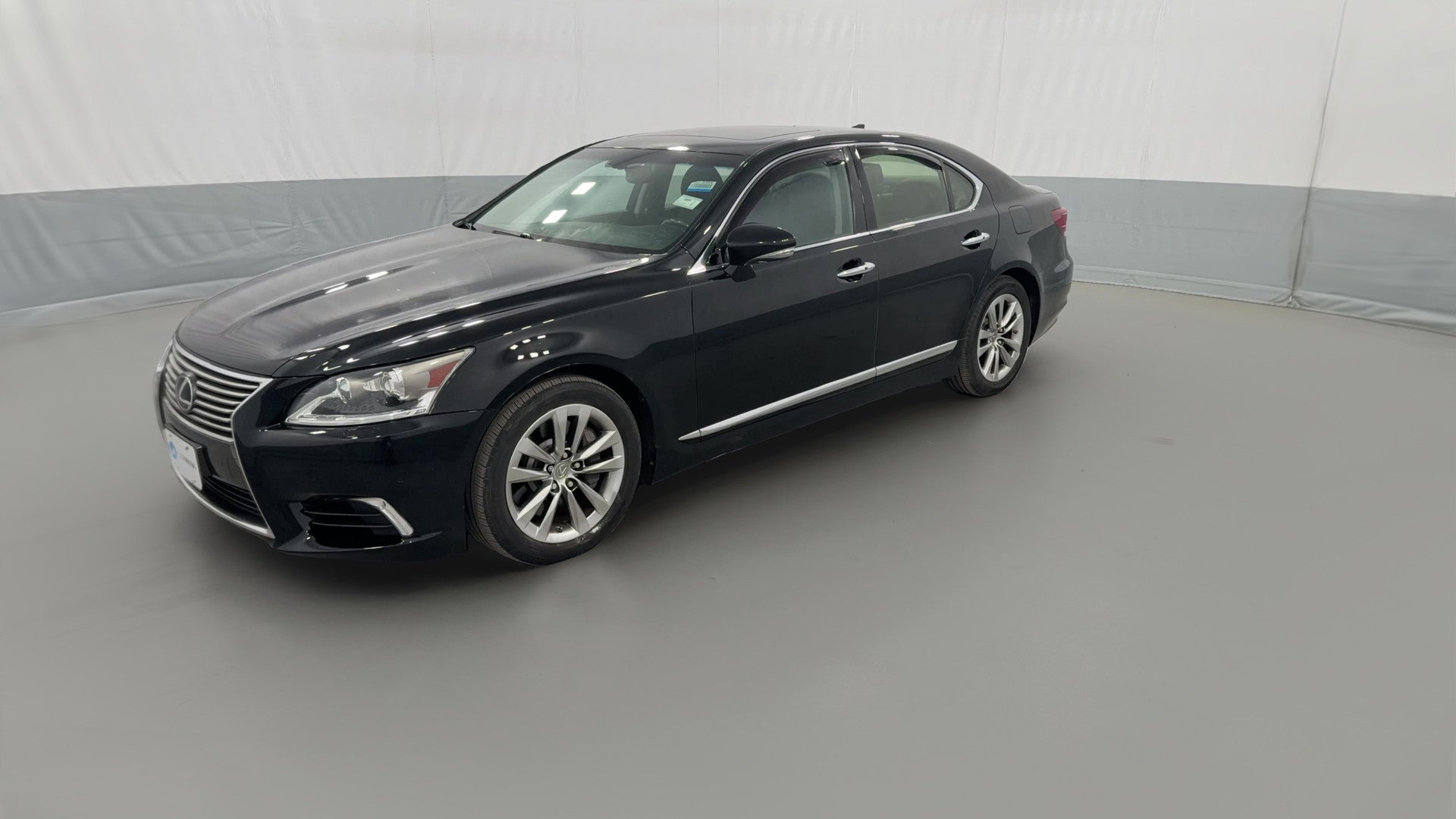 2015 Lexus LS vehicle photo